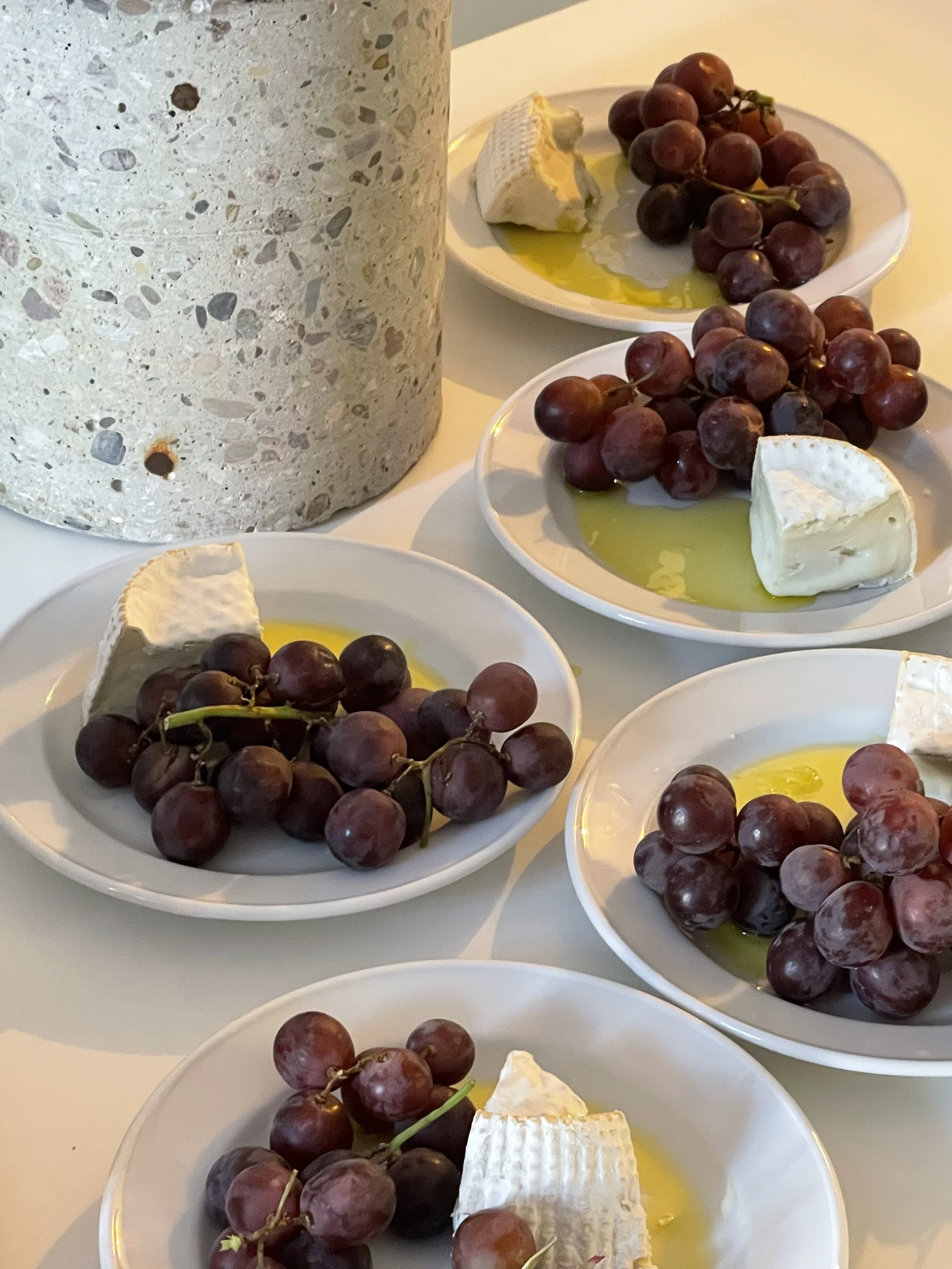 Goast cheese and grapes