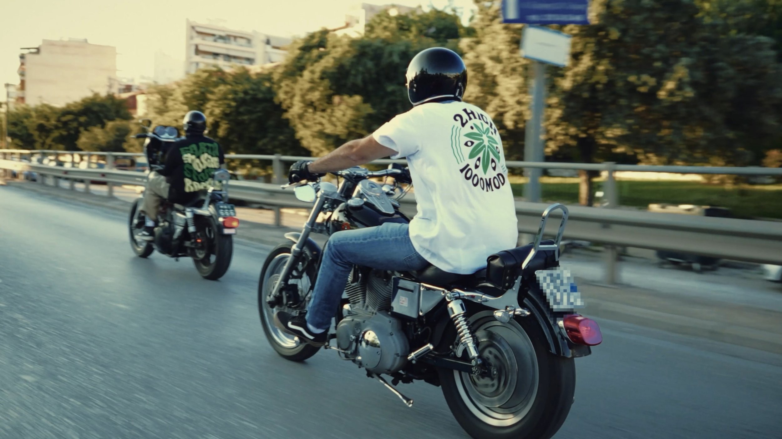 4-1000mods-2high-merch.jpg