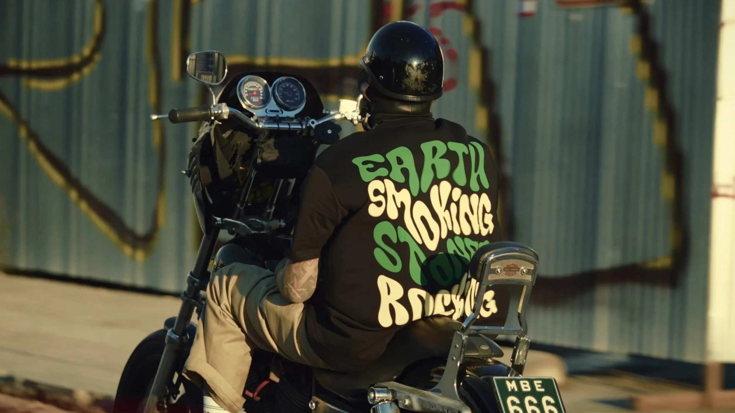 Extra-1000mods-2high-merch.jpg