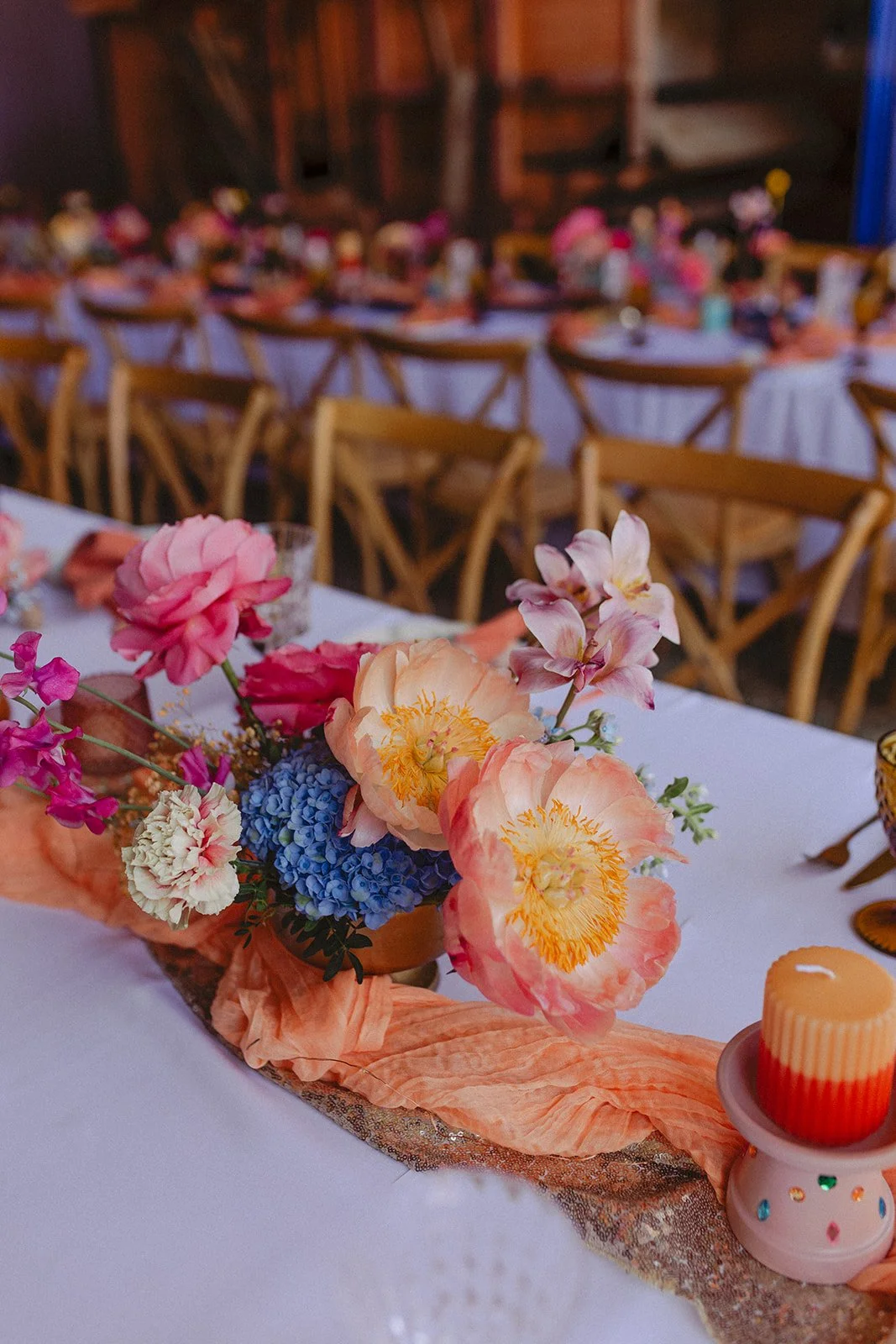 Marie-Gaëlle Fleuriste Evenementiel Bouquet de mariée coloré arche colorée Mariege Alsace (11).jpg