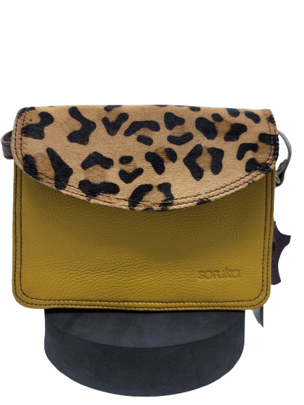 Beth Print · Crossbody Bag