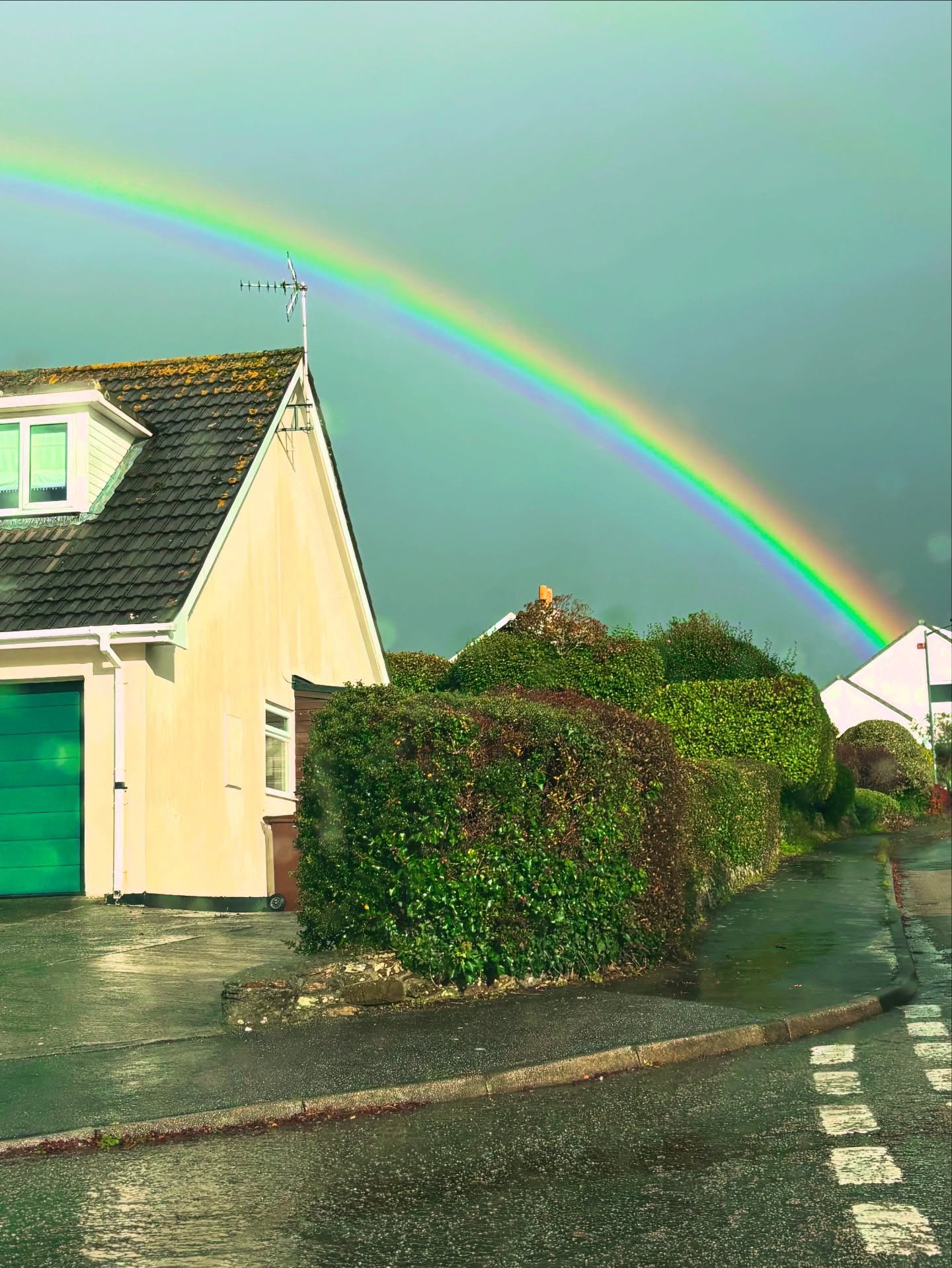 🌈 Caught a rainbow today. 

Didn&rsquo;t ask permission, didn&rsquo;t schedule it, didn&rsquo;t optimise it for engagement.

It just turned up. 🤷&zwj;♂️

Tiny reminder that not everything worth sharing has to be perfect, it just has to be real. 🤘
