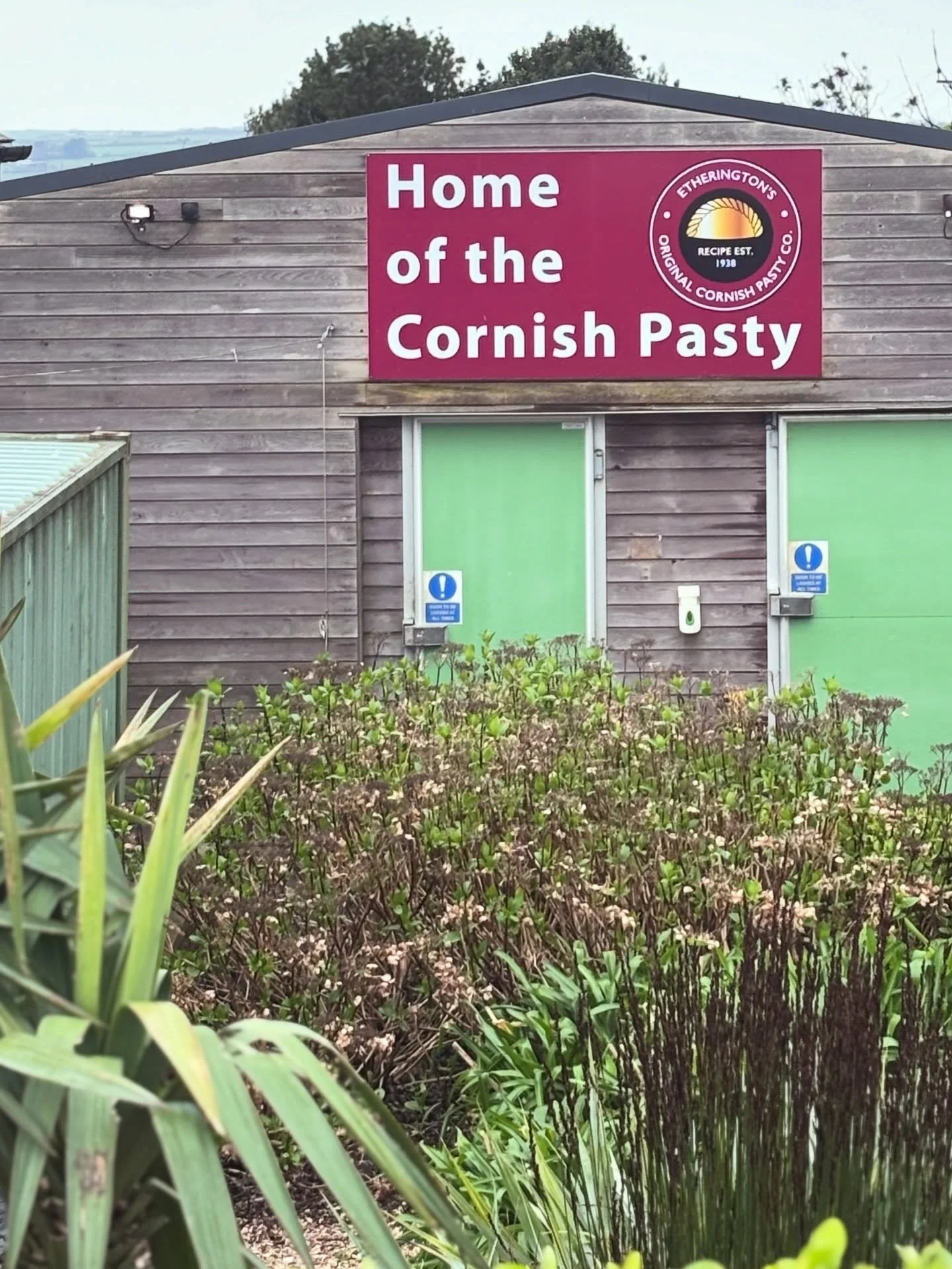 Field research ongoing.

Stopped at Etherington&rsquo;s Farm Shop.

Went in for a pasty.
Left with 5 pasties&hellip; and a suspicious amount of meat.

The pasties were excellent.
The butchery counter looked financially dangerous.

Cornwall doing Corn