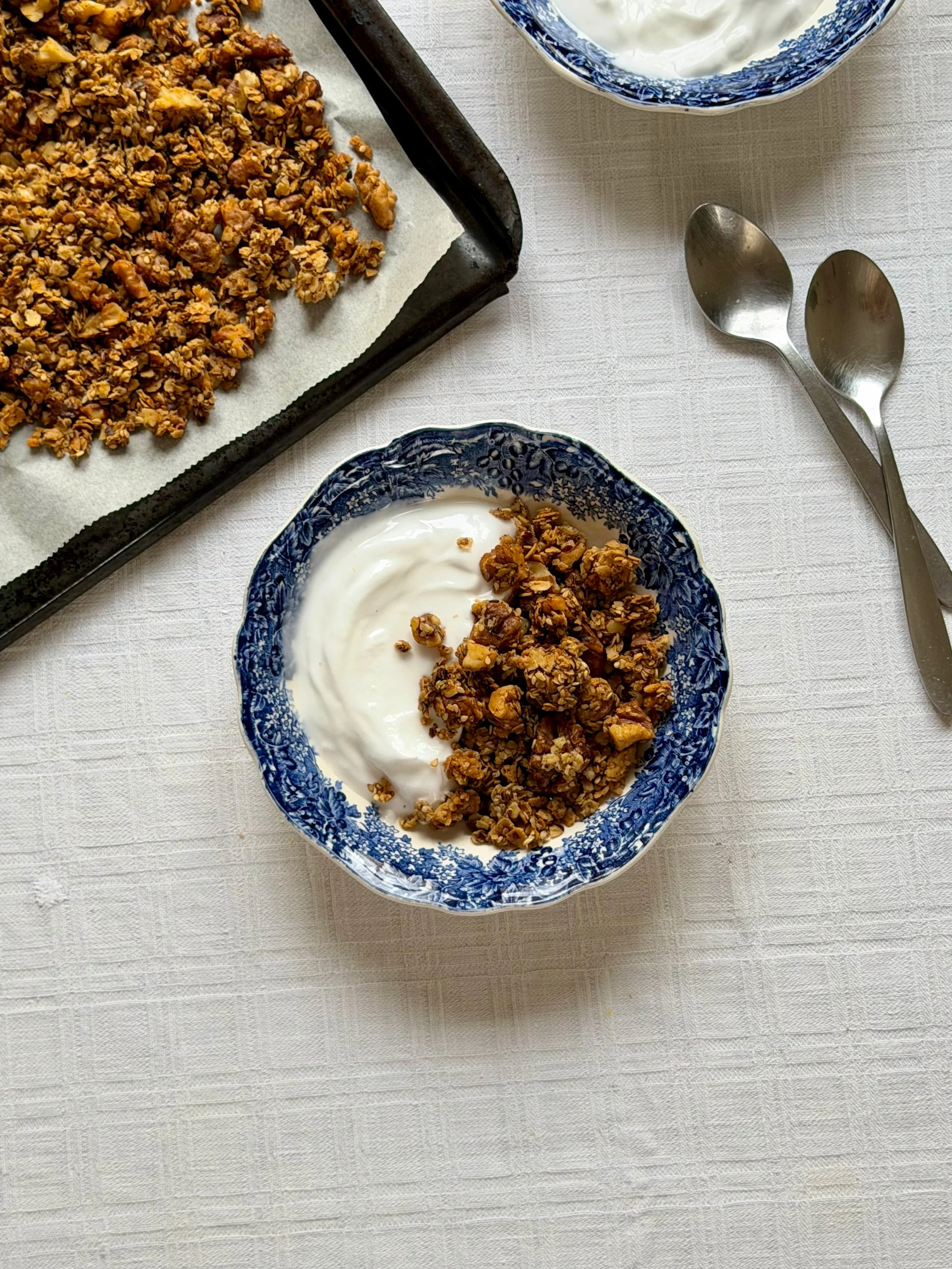 Granola με γεύση μελομακάρονο