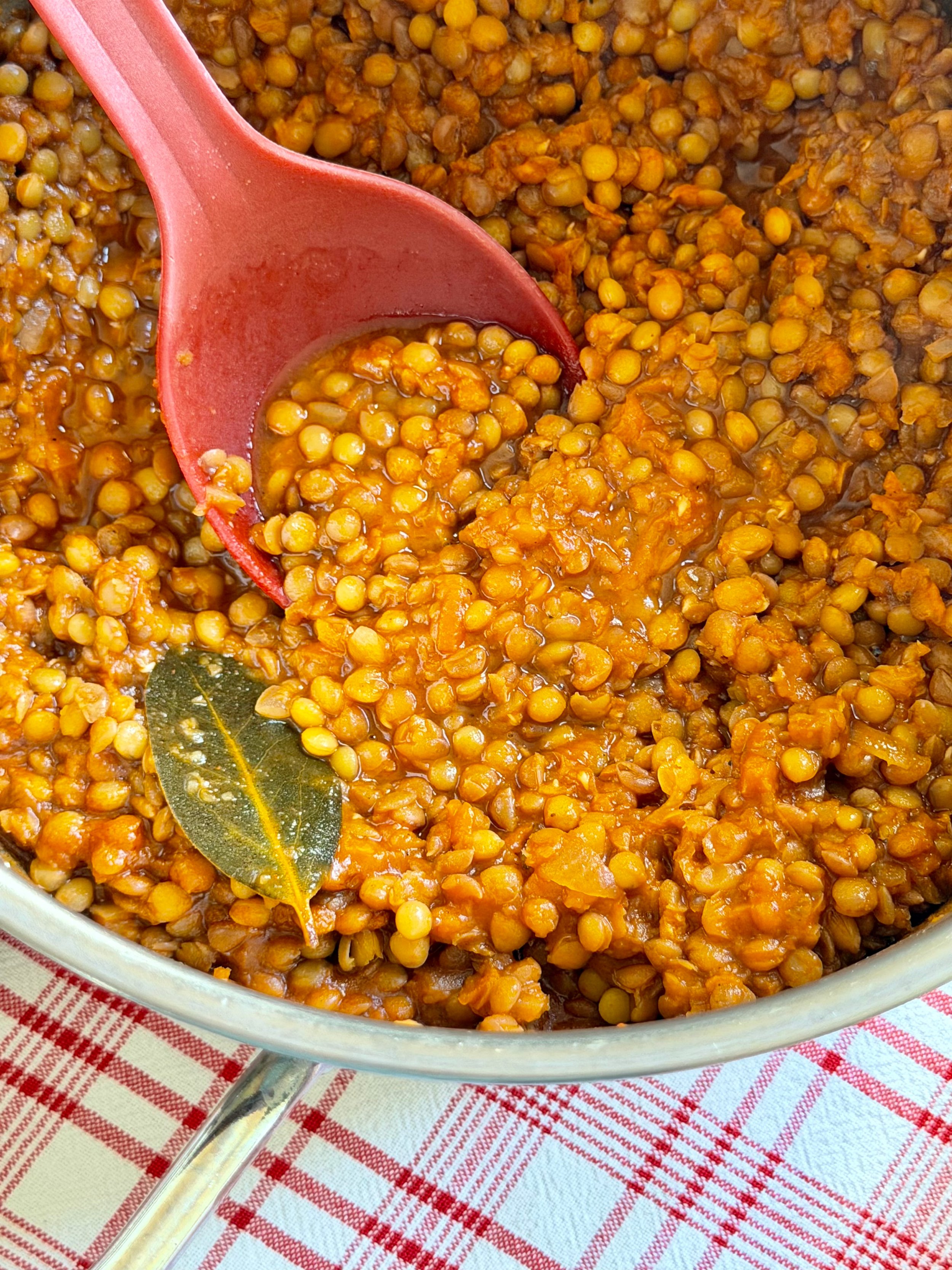 Κοκκινιστές φακές, σε στυλ γιαχνί