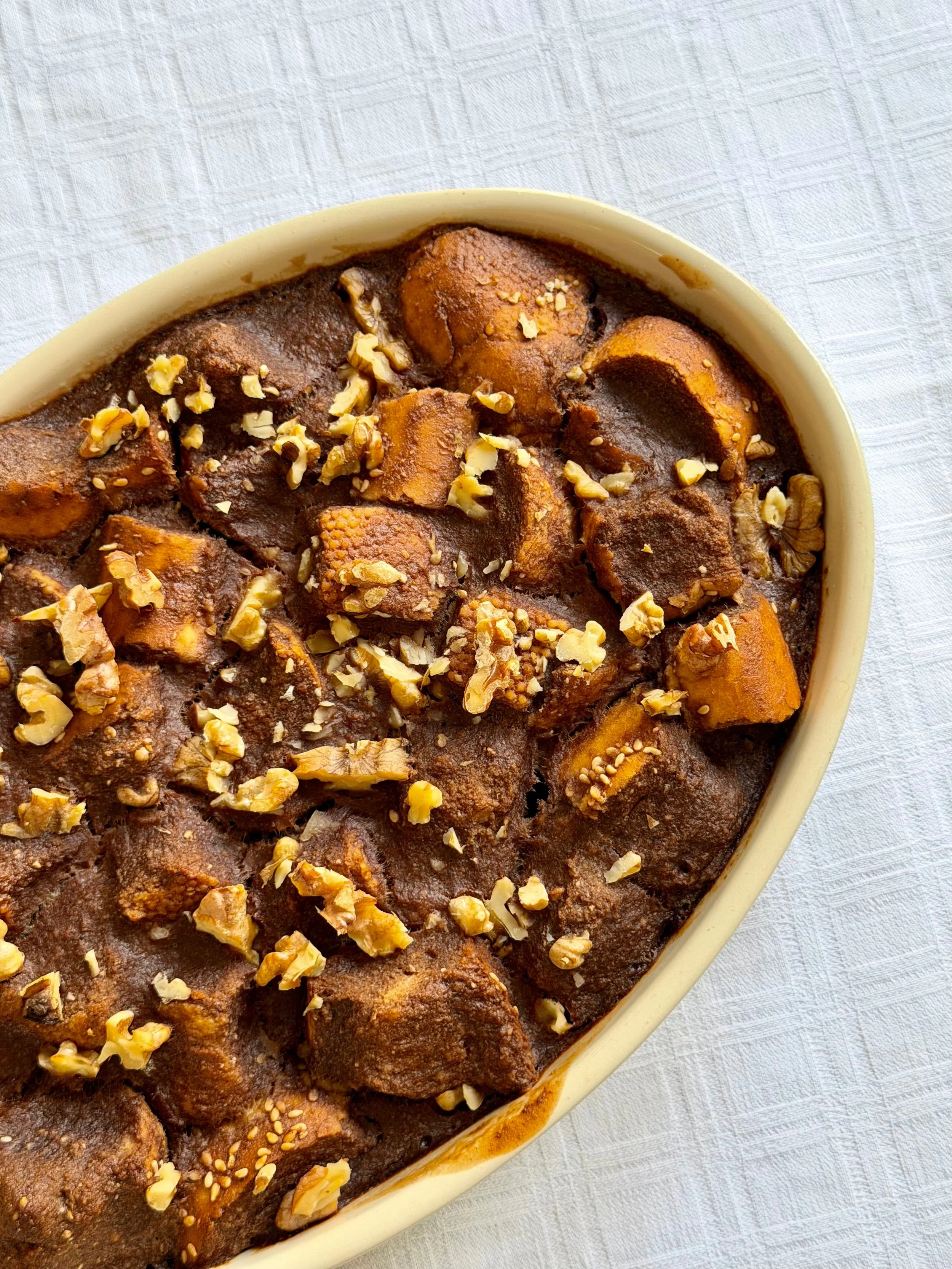 Σοκολατένιο σουφλέ ψωμιού με μπανάνα 