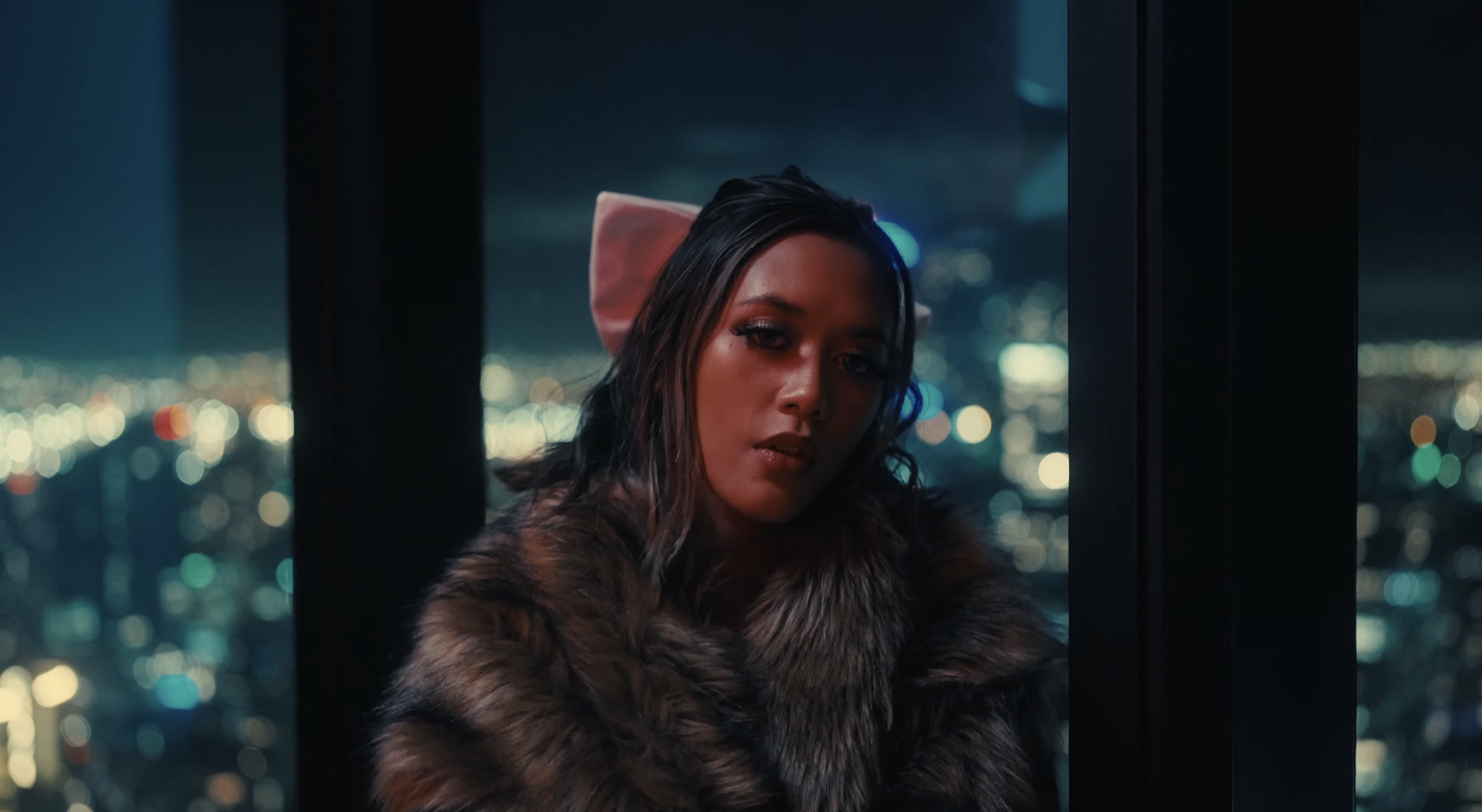 2026_TOO_LONG_MV_OLIVER_HALL_PH_DARCY_MICHELL2.png