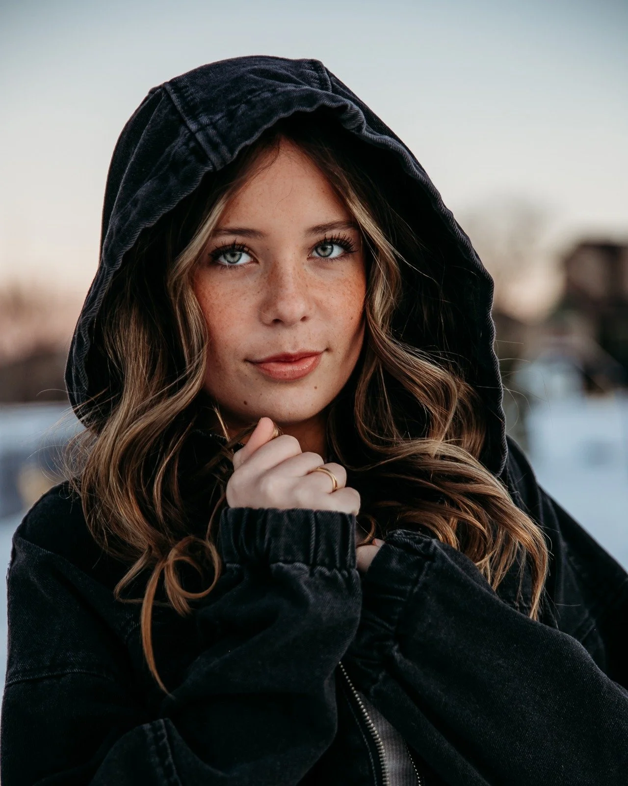 Braved the cold today and loving these winter golden hour vibes! ❄🥶🌅
