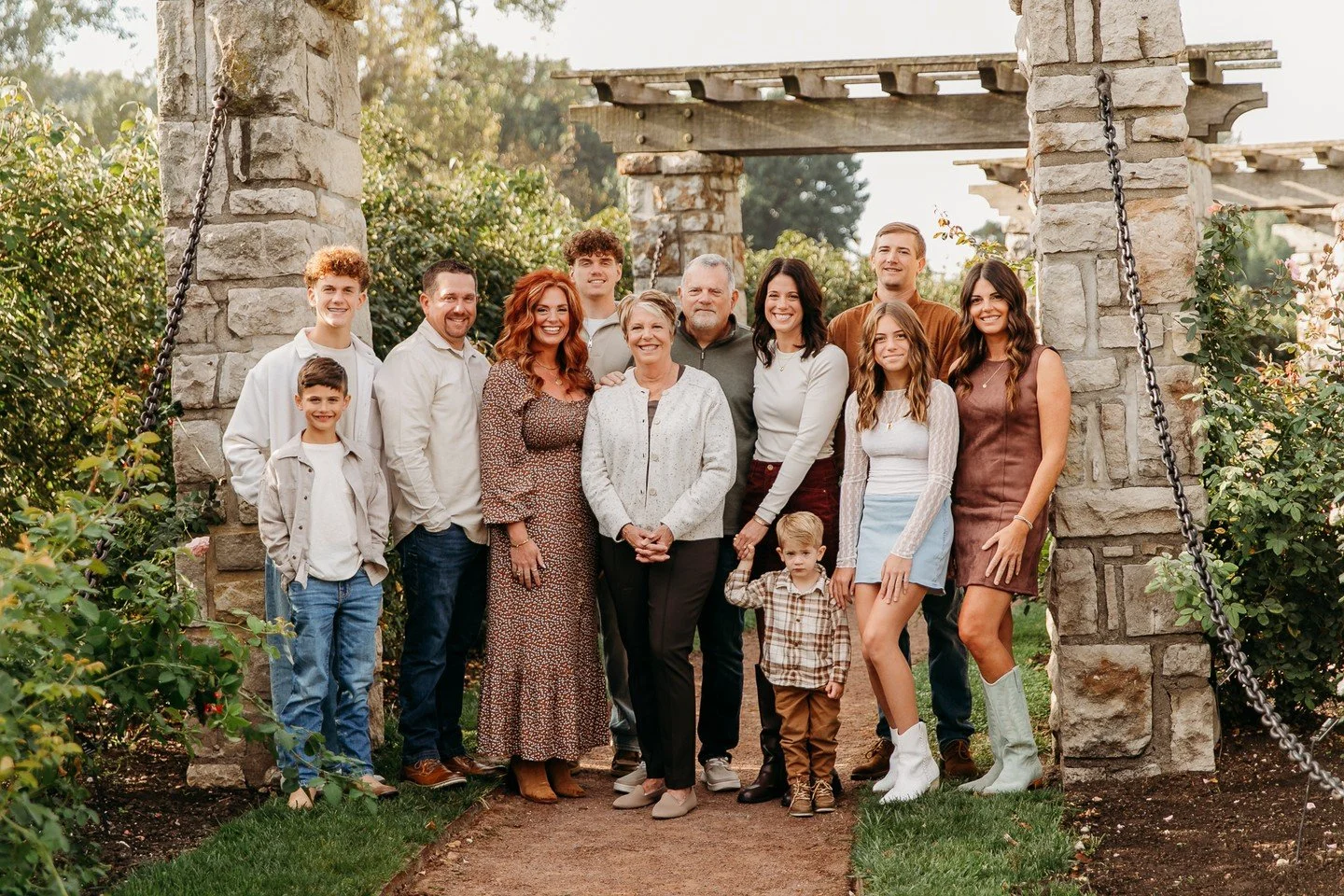It&rsquo;s not every day you get everyone together... grandparents, daughters, in-laws, grandkids... but when you do, it&rsquo;s the kind of special you never forget. Loved capturing every combo of this beautiful family! 

#kansascityphotographer