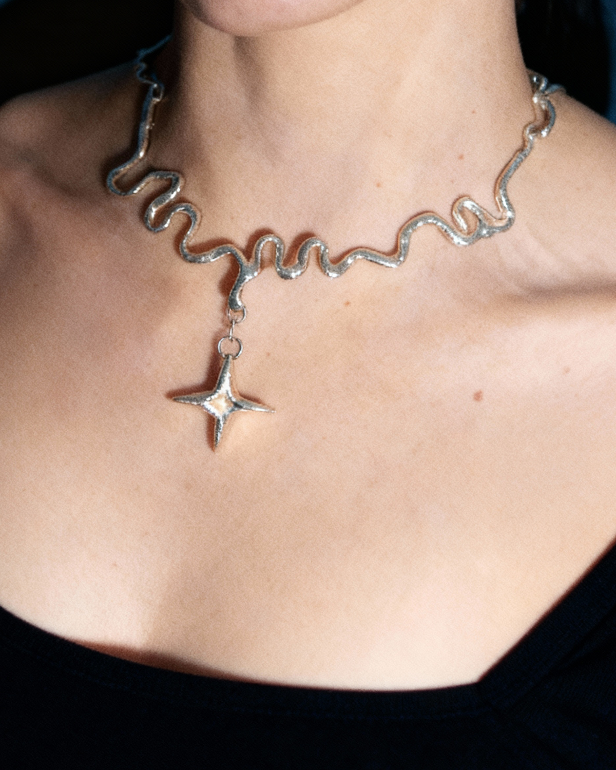 Wavy Necklace.png