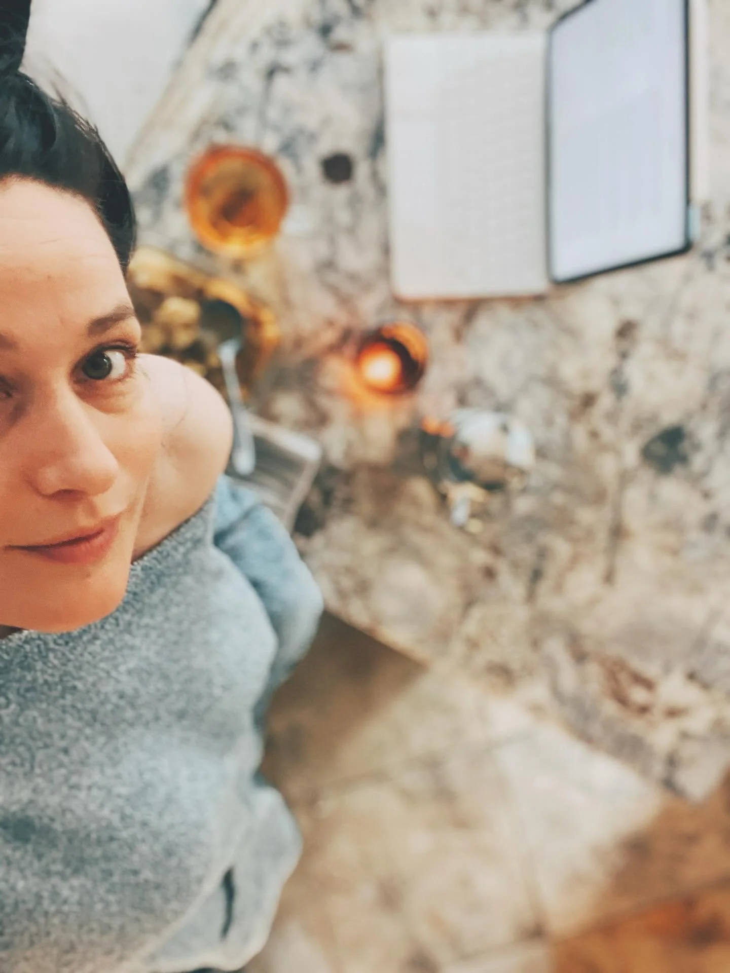 1600 words this morning
didn&rsquo;t feel like it 
did it 
✌🏼
xo, 
cha 

#writer #writers #novelwriting #creativewriting #writetoheal