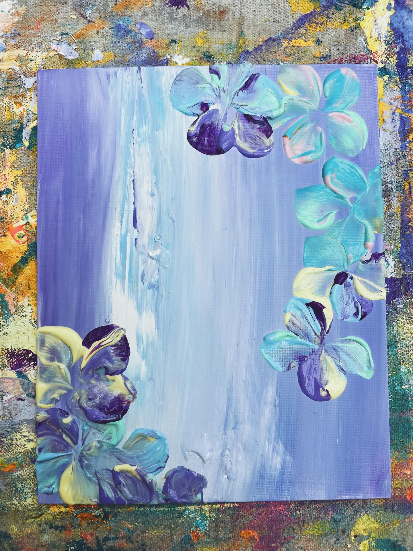 everything is ok ✨🌻 

#purplepainting #artistsofinstagram #artiststudio #floralpaintings #flowerspainting