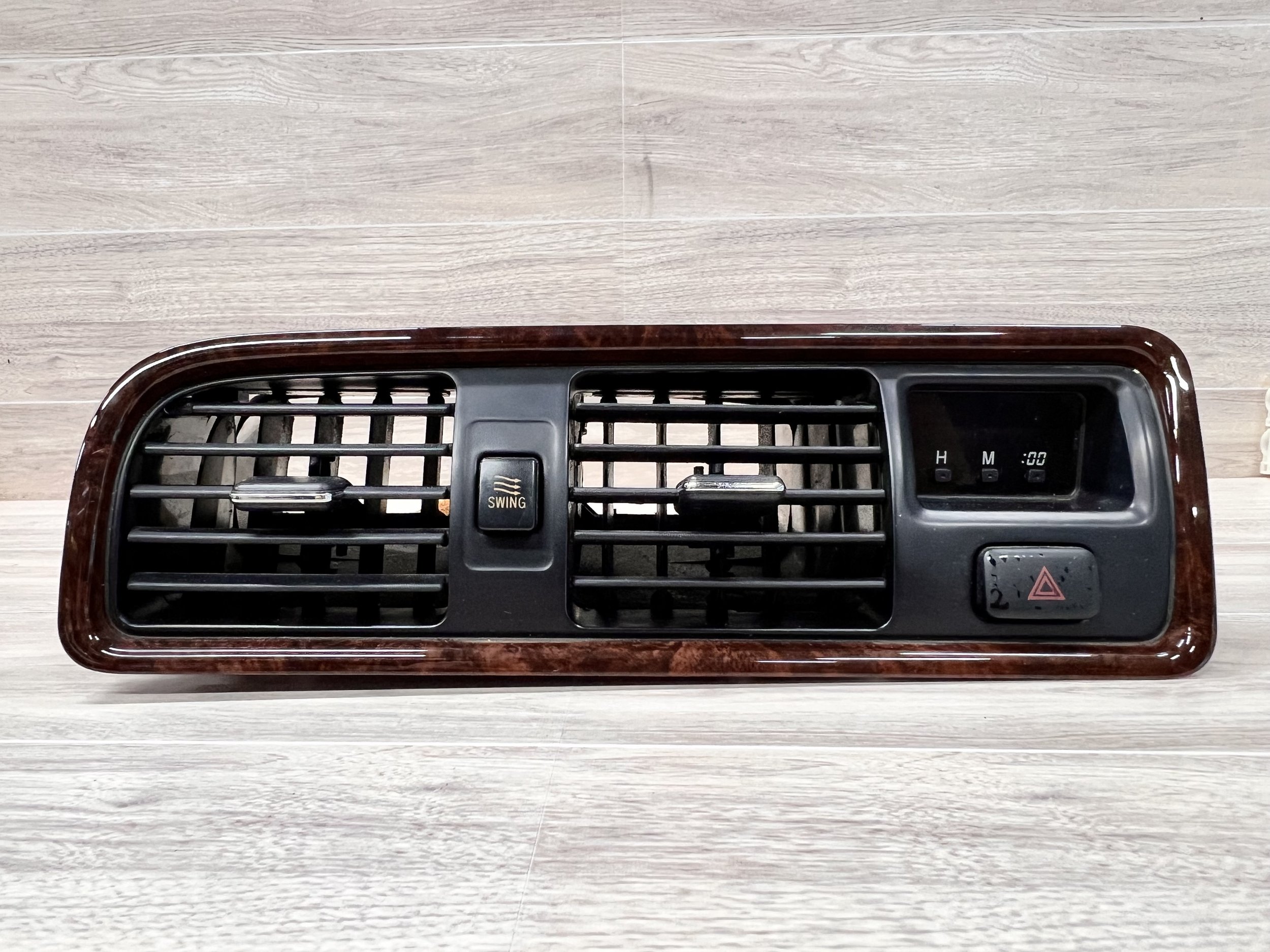 OEM Toyota JZX100 Chaser Mark II Cresta Black Center Swing Dash Vent & Clock 96-01