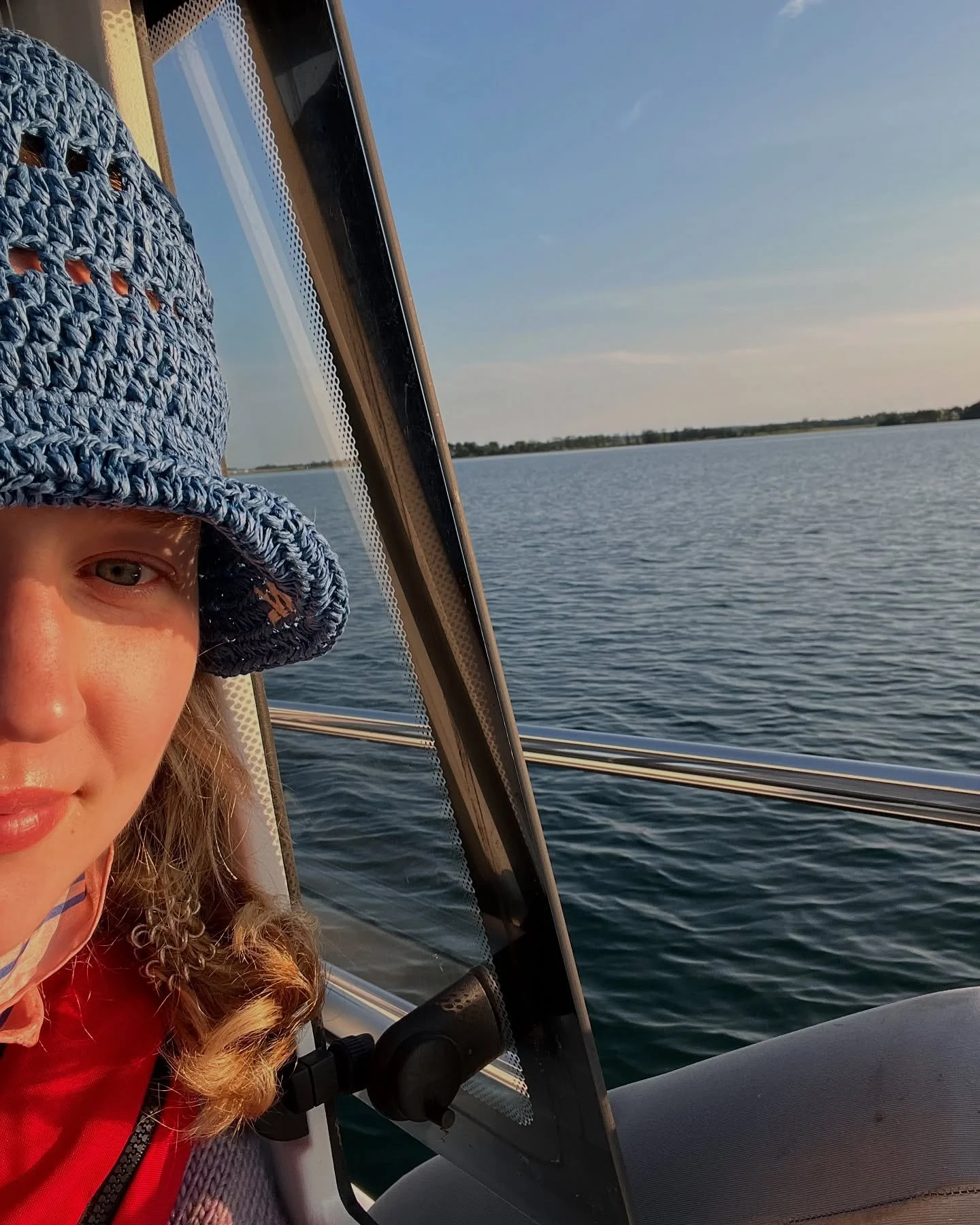 360 WELLNESS &bull; June Edition 🌞

1. Catching the sunset out on the lake
2. Reading Tara Brach&rsquo;s Radical Acceptance and thereby practicing to wholeheartedly embrace life as it is, without judgment or resistance 🙃
3. Soaking up the lush ligh