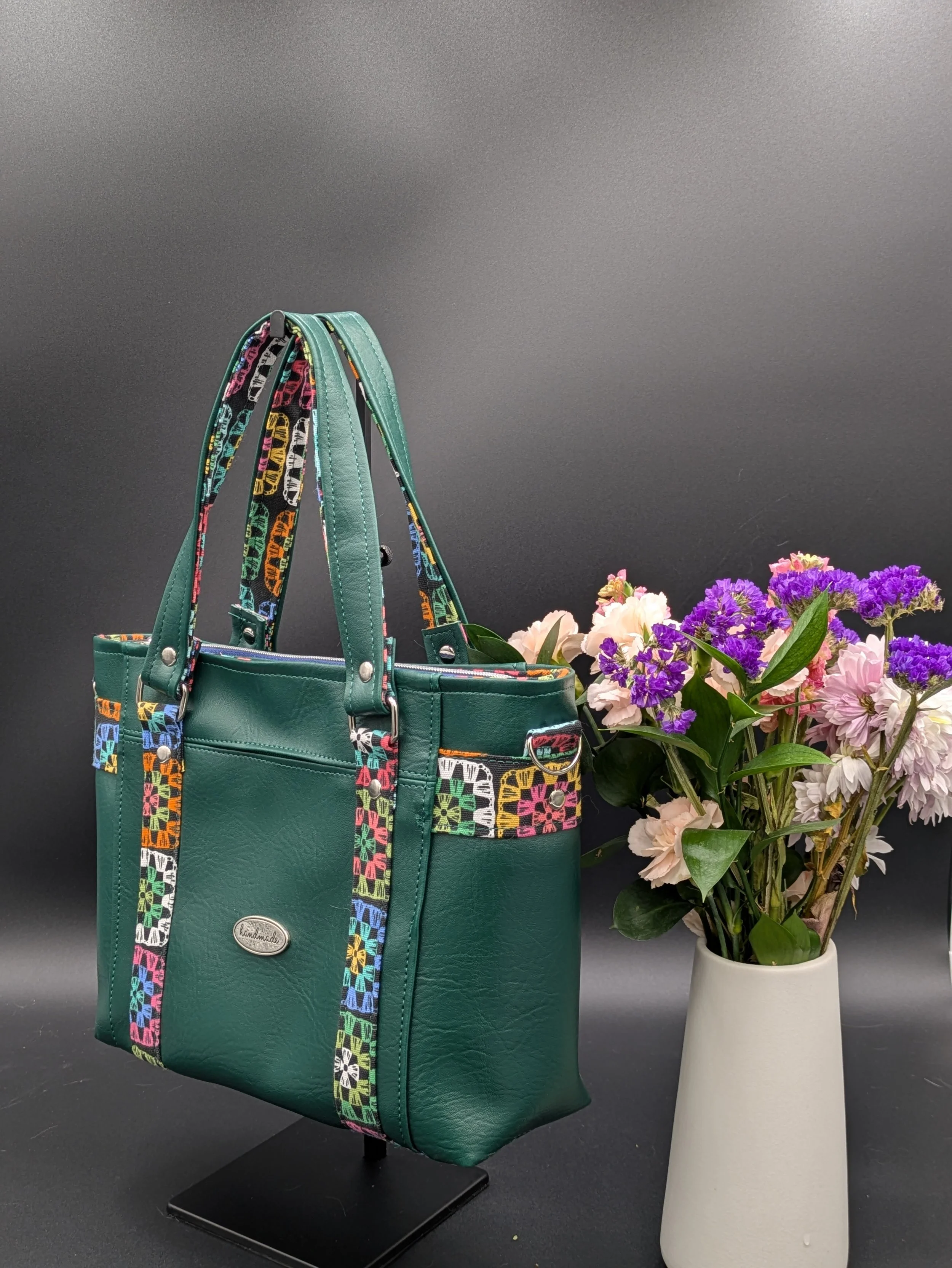 Mr. Heckles Purse - Small (Pattern from Sincerely Jenn Patterns) The Emerald Garden Tote