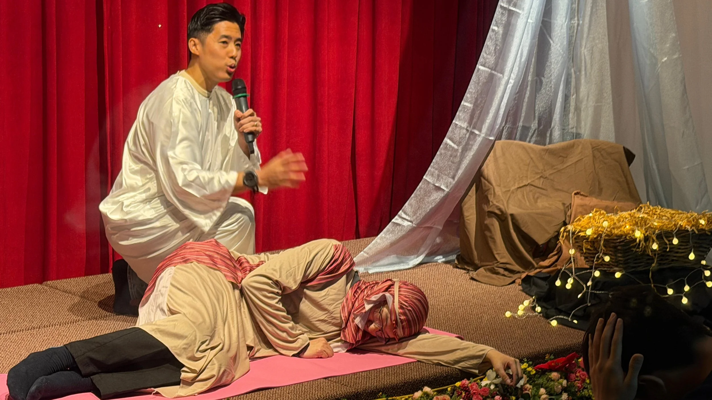 话剧 8 天使出现在约瑟梦里.jpg