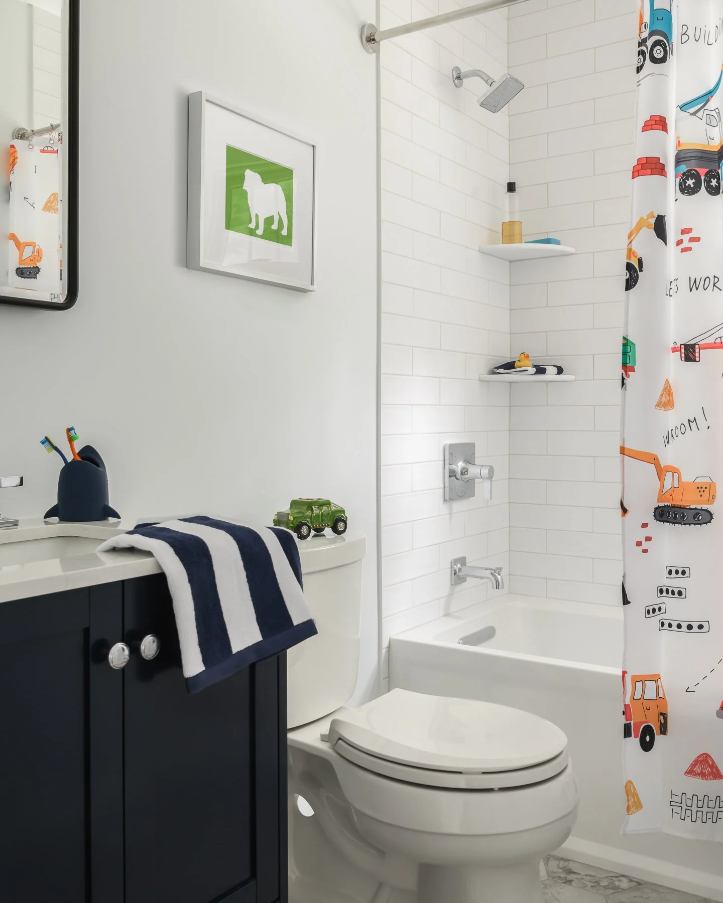 Mornings with kids can feel like controlled chaos 😅&mdash;but the right bathroom design makes all the difference. Easy-to-clean finishes, plenty of storage, and just enough fun touches keep this space both functional and full of personality. 🪥✨

De