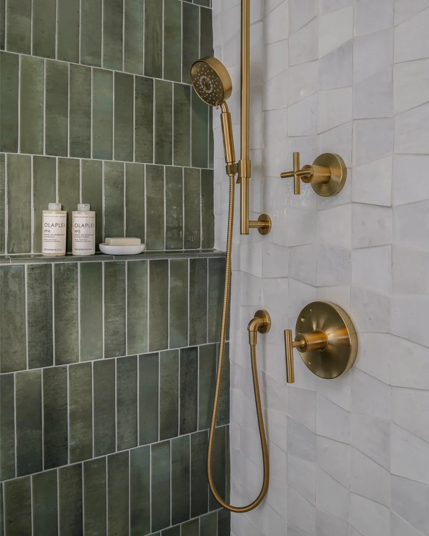 Happy St. Patrick&rsquo;s Day 💚

Green has always been one of my favorite colors to work with. It can feel fresh, grounded, classic, or a little unexpected depending on how it is used. From tile to textiles to cabinetry and accents, I love the way g