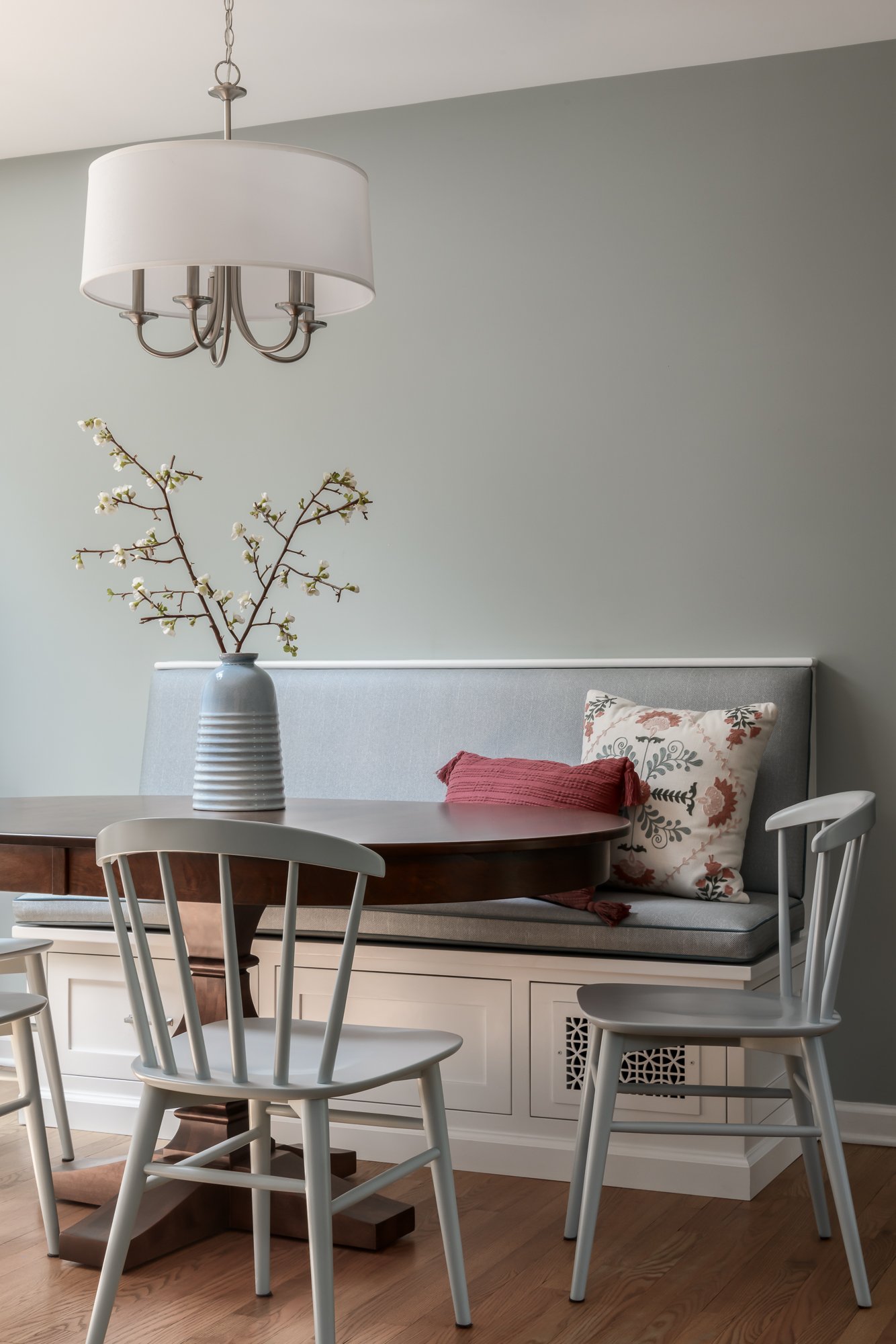 Meadowbrook Breakfast Nook