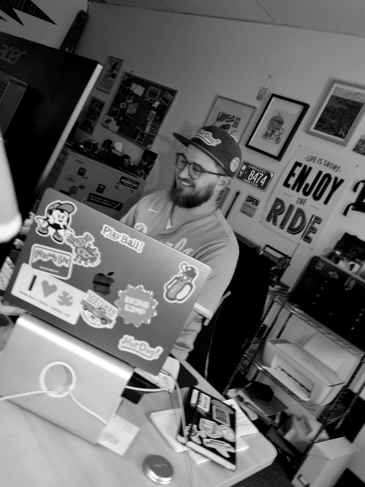 Sneak peek of studio photos with the 🐐 @allison.stutsman !!!!!!!! 📸 

Can&rsquo;t wait to see them all!!!!!!!!! 👀👀👀👀 👁️👁️