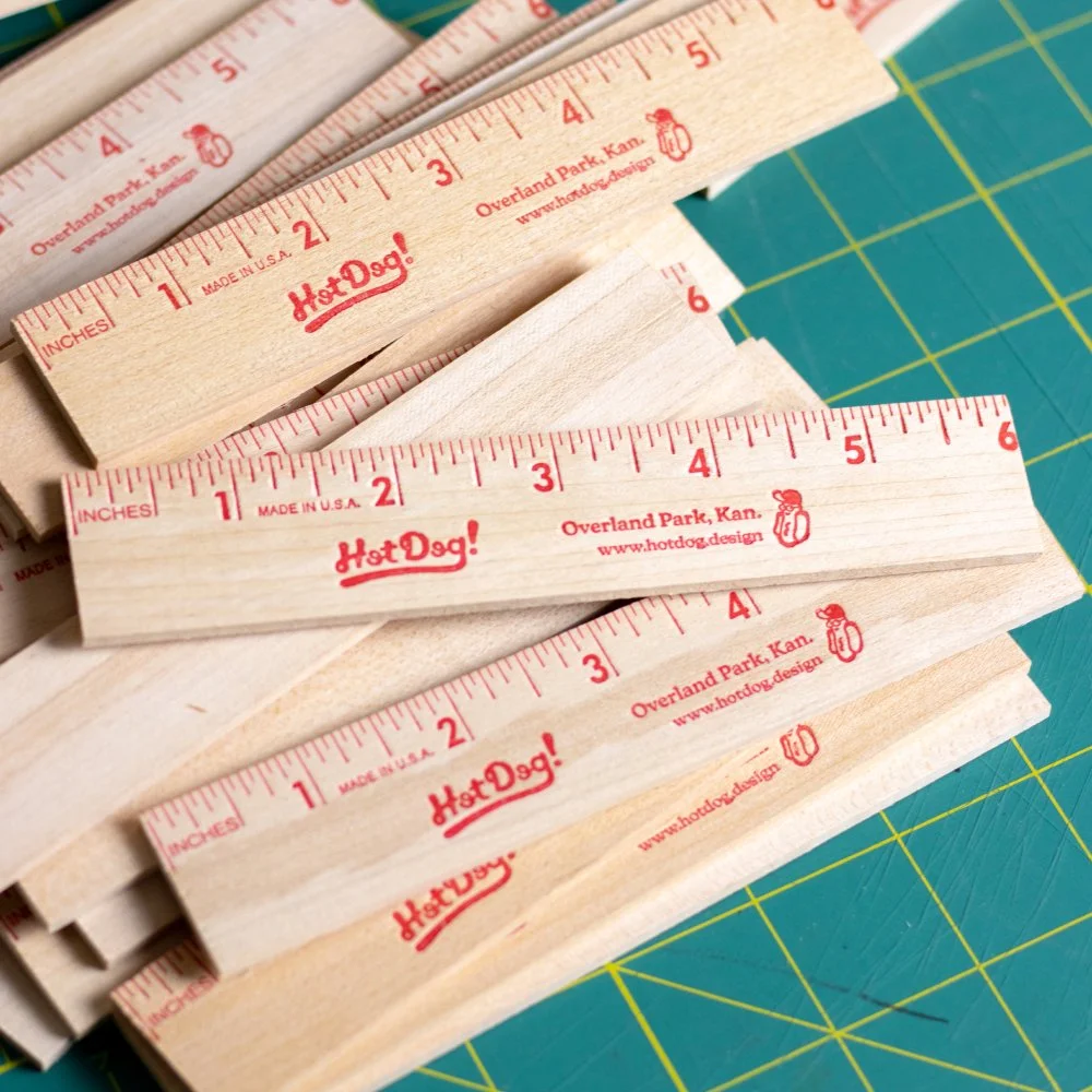 Hot-Dog-Ruler-2.jpg