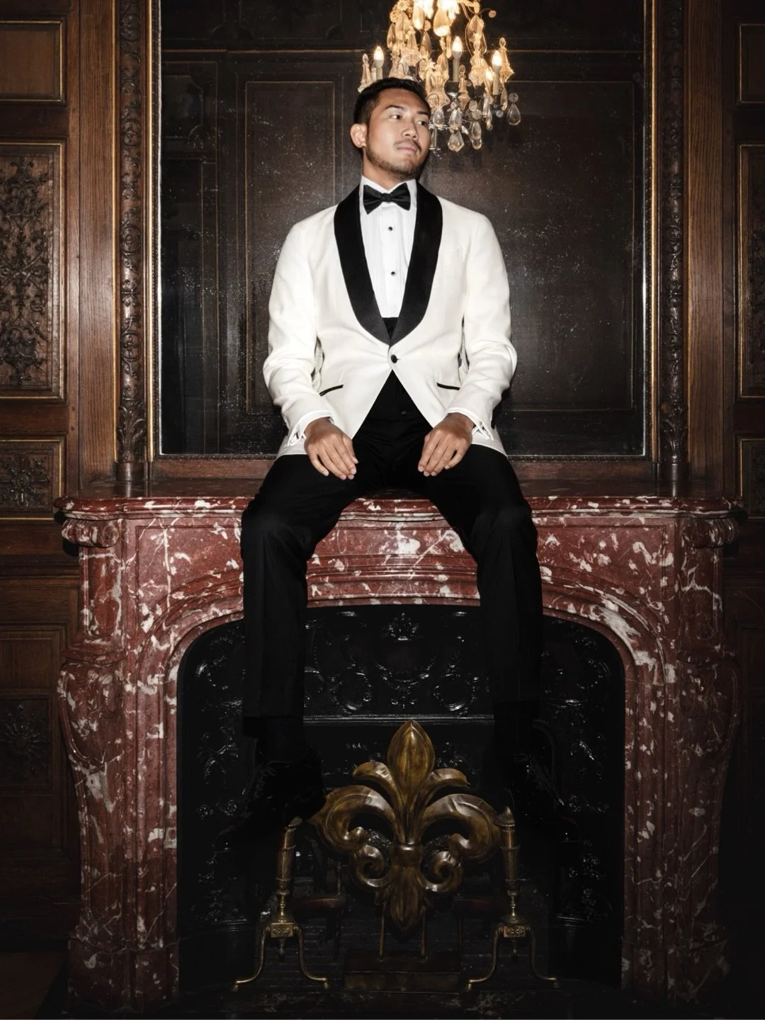 Precision. Silence. Control.

The groom, before the world reaches him.