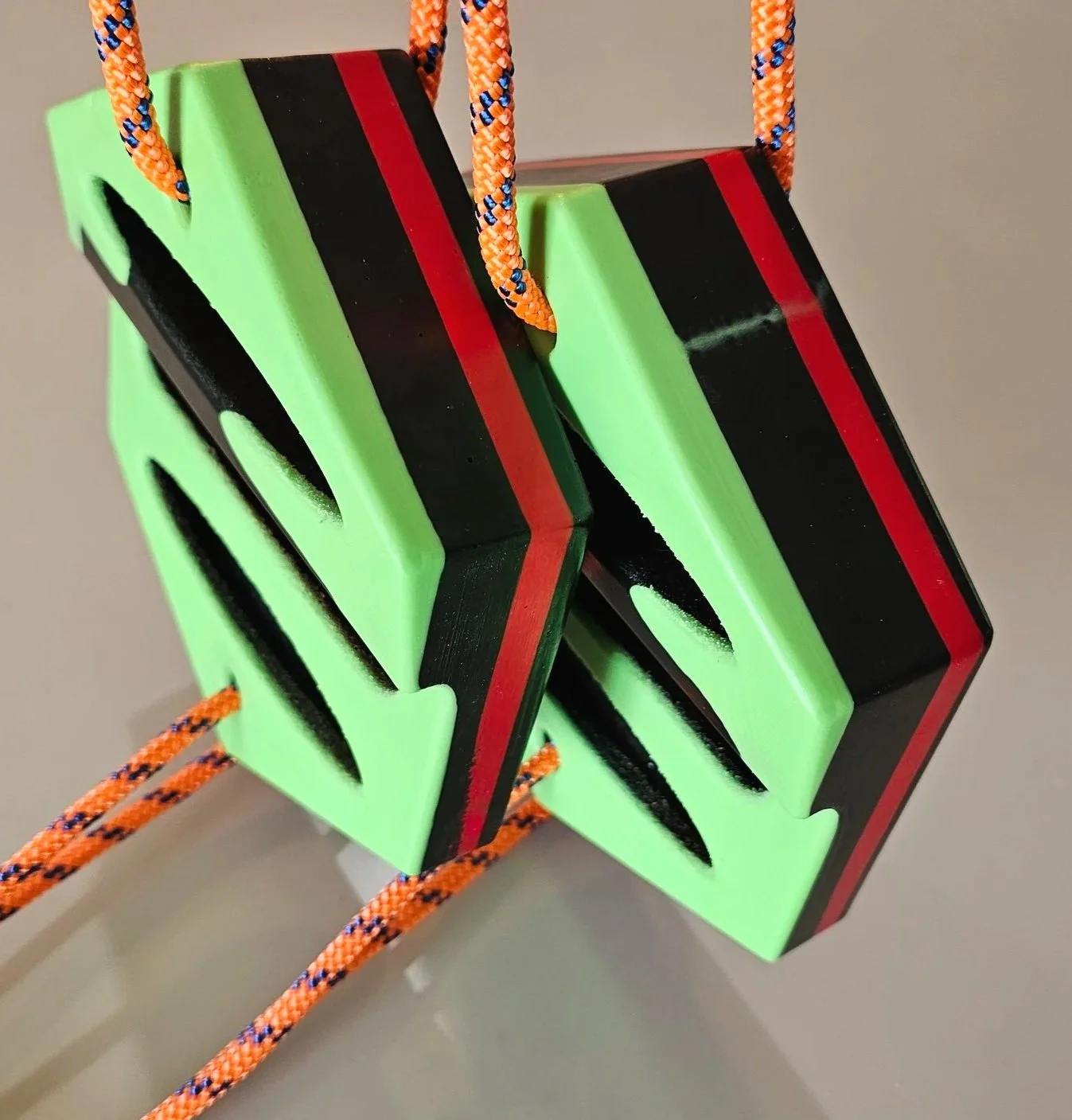 Hangboard Fingerboard rock climbing trainer homewall bouldering training barnholds rock climbing