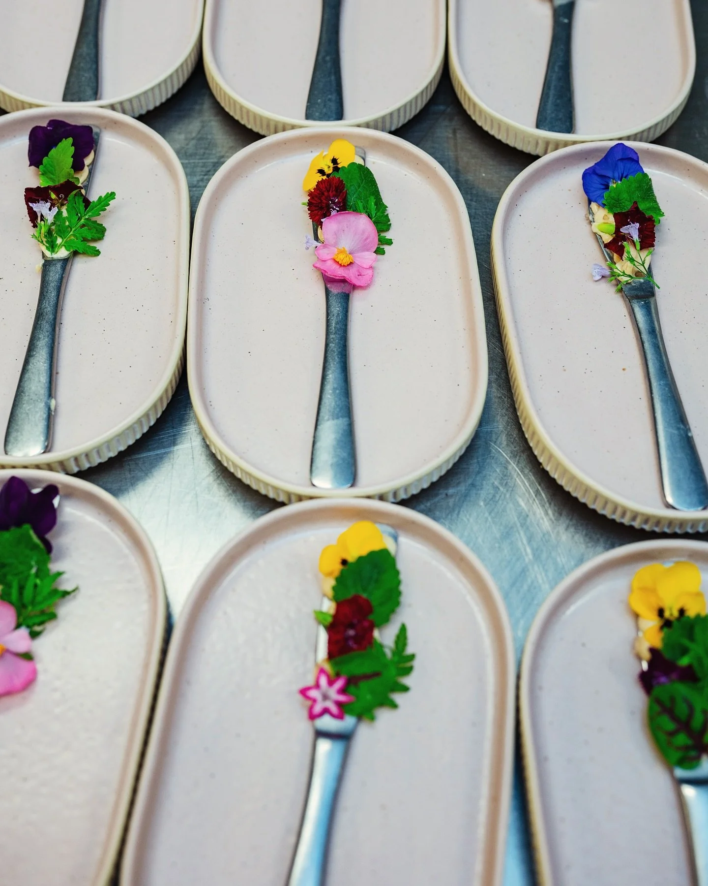 Down The Rabbit Hole: An MCFW Intimate Dinner at @henleynashville @rabbitholenash with Chef Kristin Beringson in collaboration with David Andrews from @dandrewsbakery. Guests were whisked away to a whimsical  and fantastical evening of food, fun and 