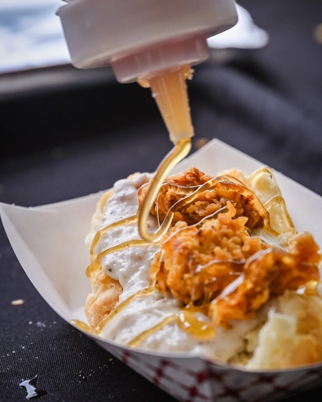 Fried chicken, biscuits, bourbon, collards and good &lsquo;ol fashioned &rsquo;nana puddin&rsquo;! All your down-home favorites plus twists on classic cuisine are on the menu for the NEW #MCFW event, Southern Fried Hootenanny, presented by @waldoschi
