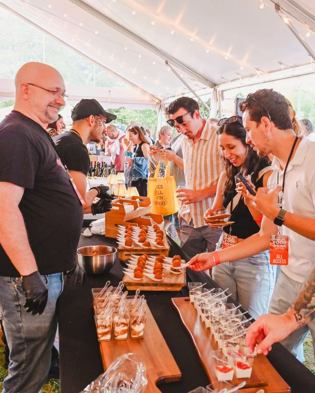 Ready to dig in at #MCFW? Us too. 🍽️
Special thanks to our partner, @c_blinen, for outfitting all of our restaurant partners with complimentary linens all weekend long!