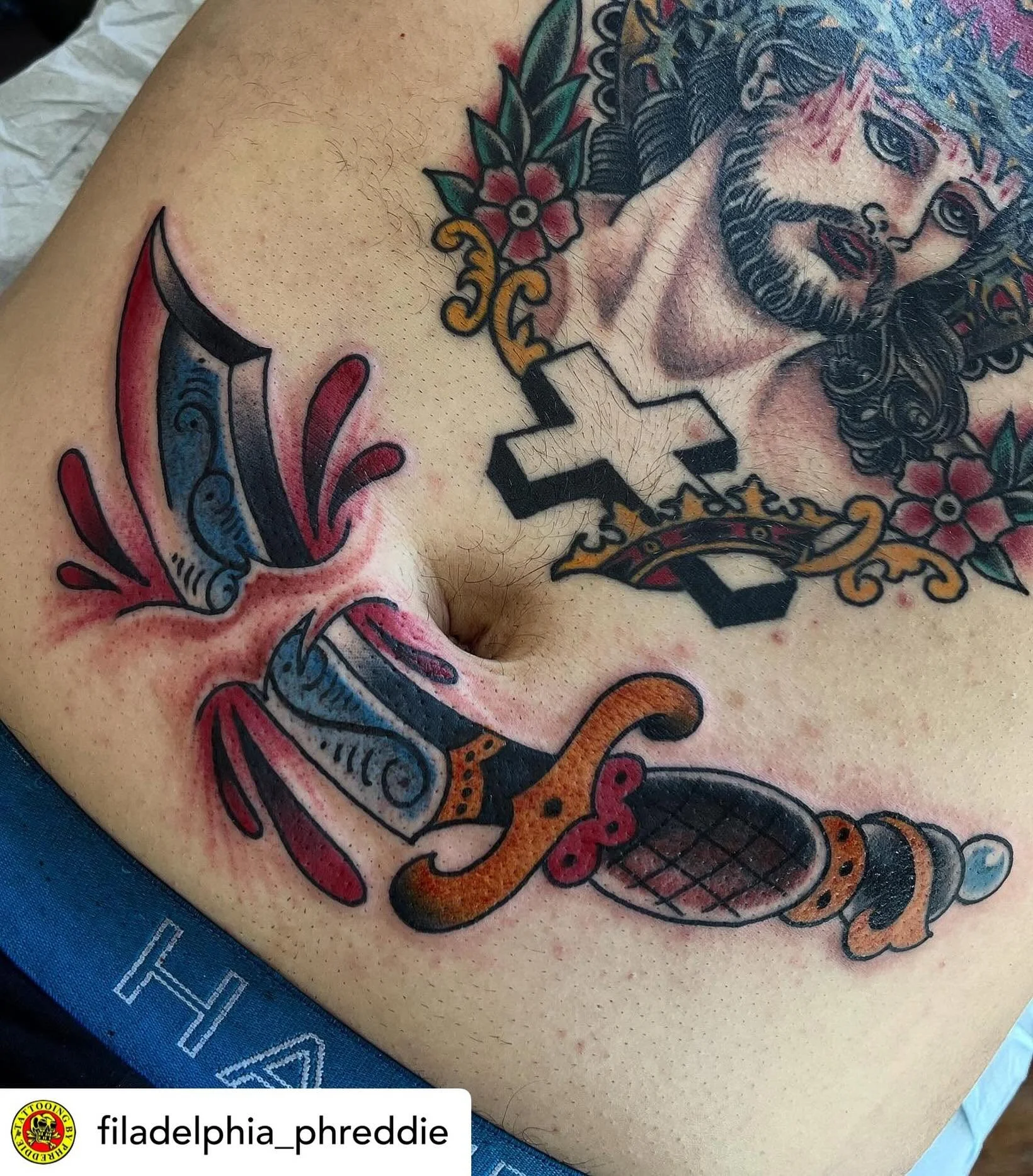 🗡️ done by @filadelphia_phreddie at #havertownelectrictattoo 

We take walk-ins every day! 
Come see us!