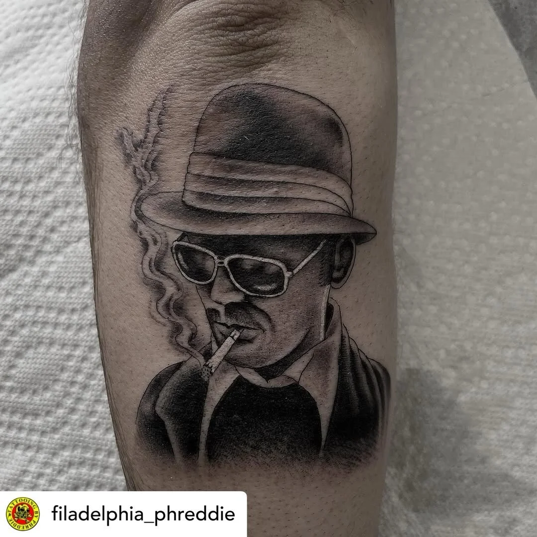 Hunter S Thompson by @filadelphia_phreddie done at #havertownelectrictattoo 

Books are always open! Walk-ins welcome too!