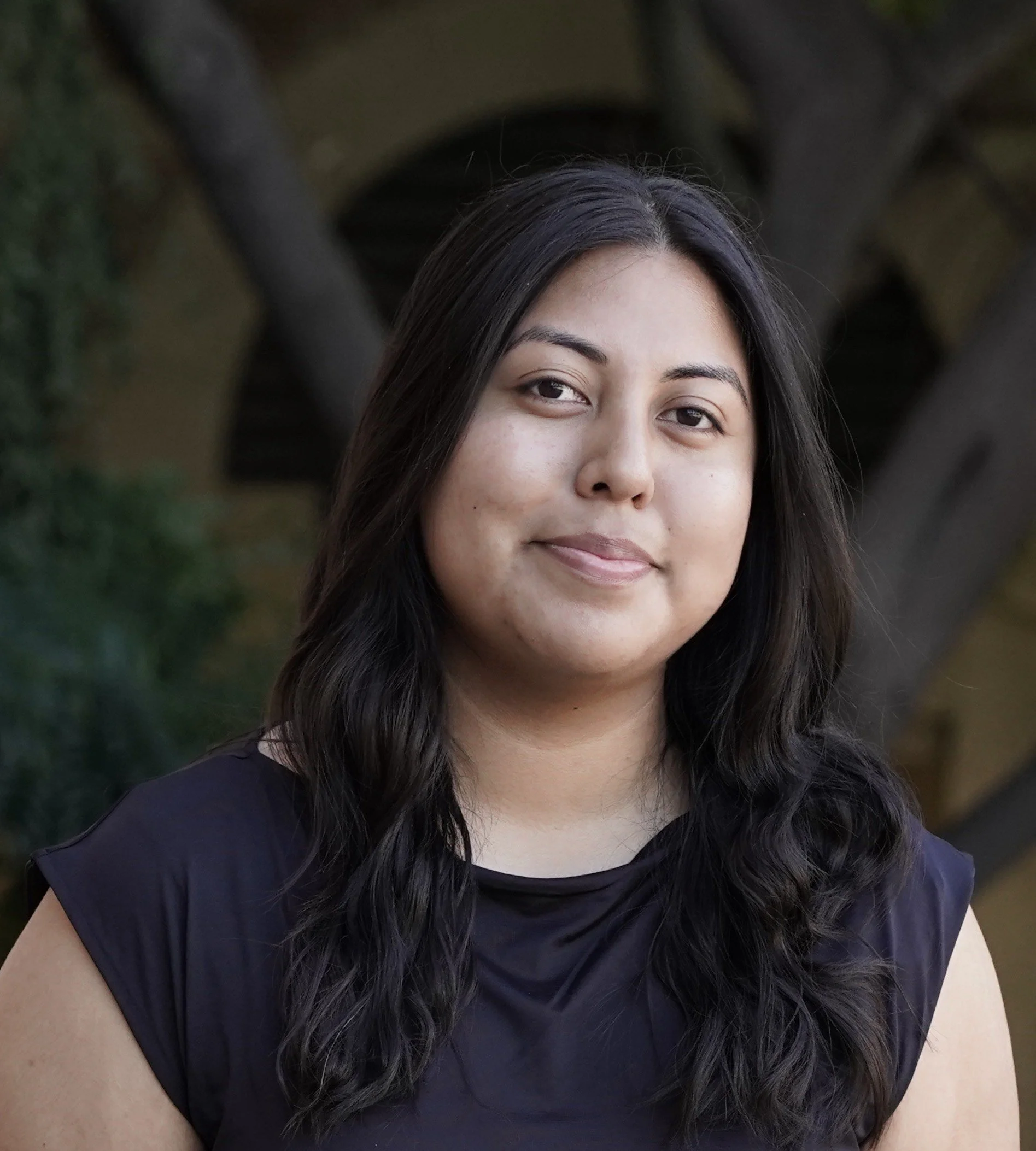 Headshot 2025 - Emily Ponce O.jpeg