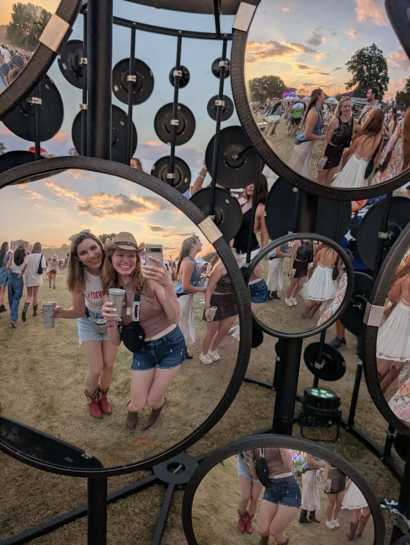 ACL DAY 1 🎤🤎🤠🌞

#acllive #austintx #concerts #lukecombs