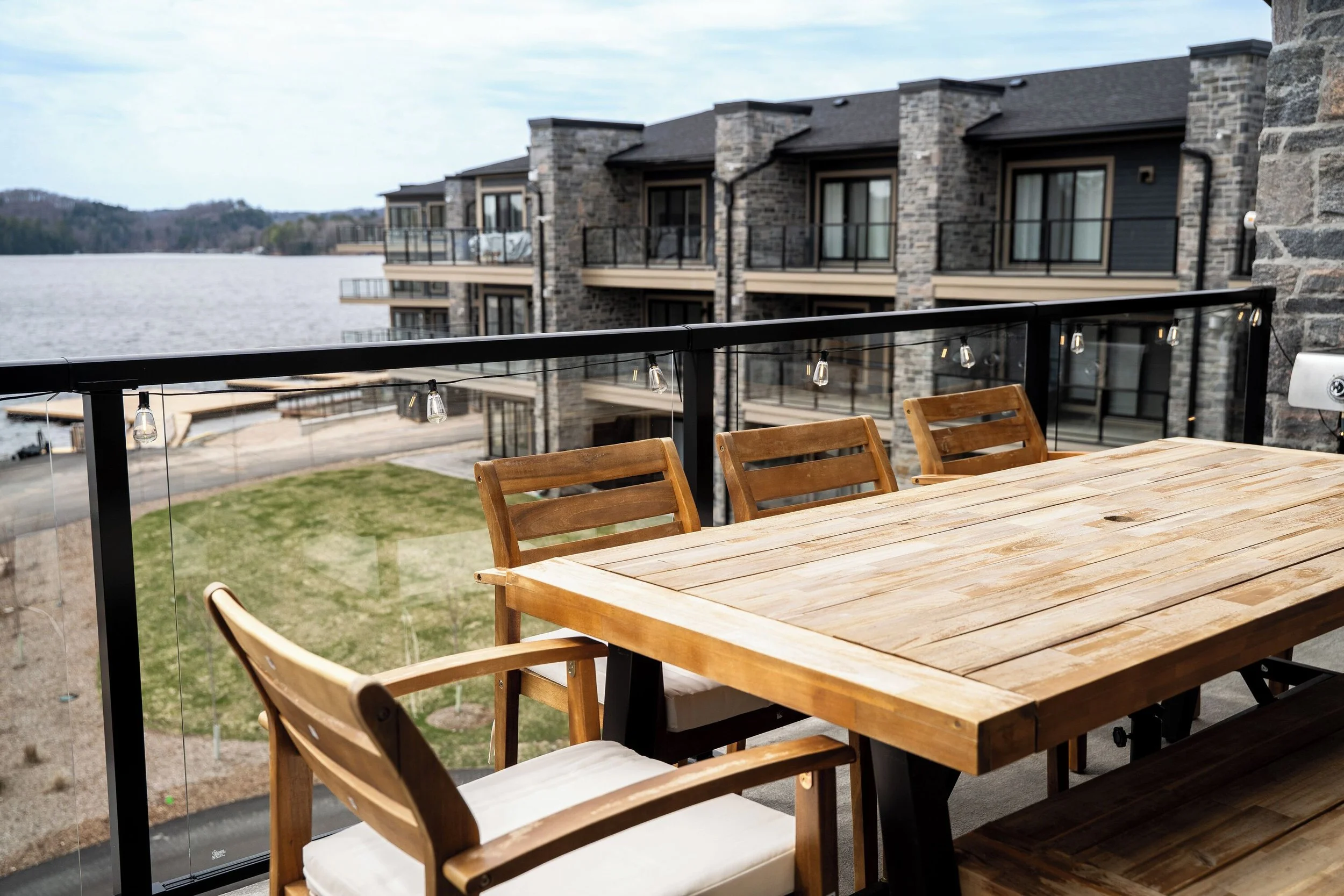 outdoorfurn.jpg