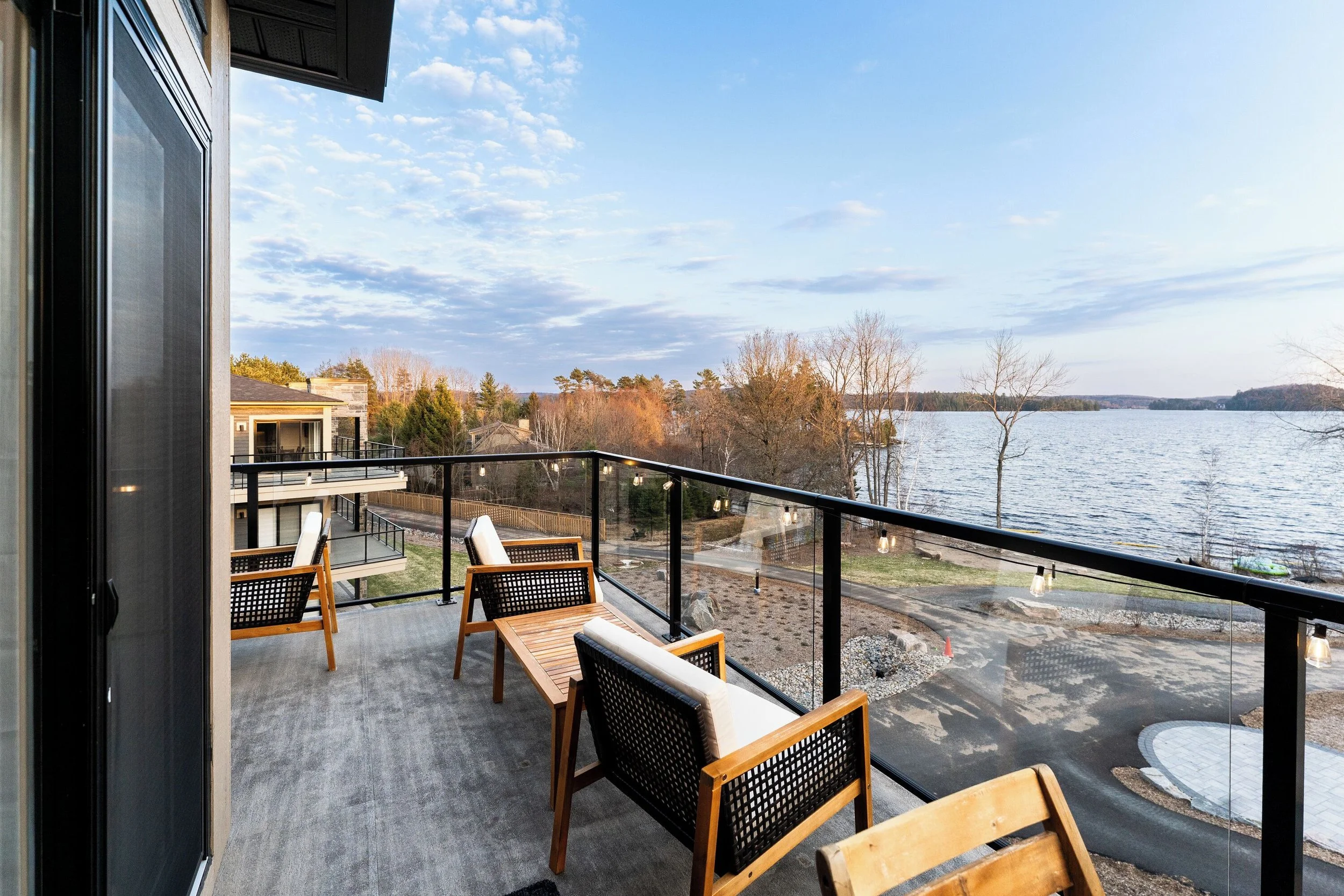 outdoorfurn3.jpg