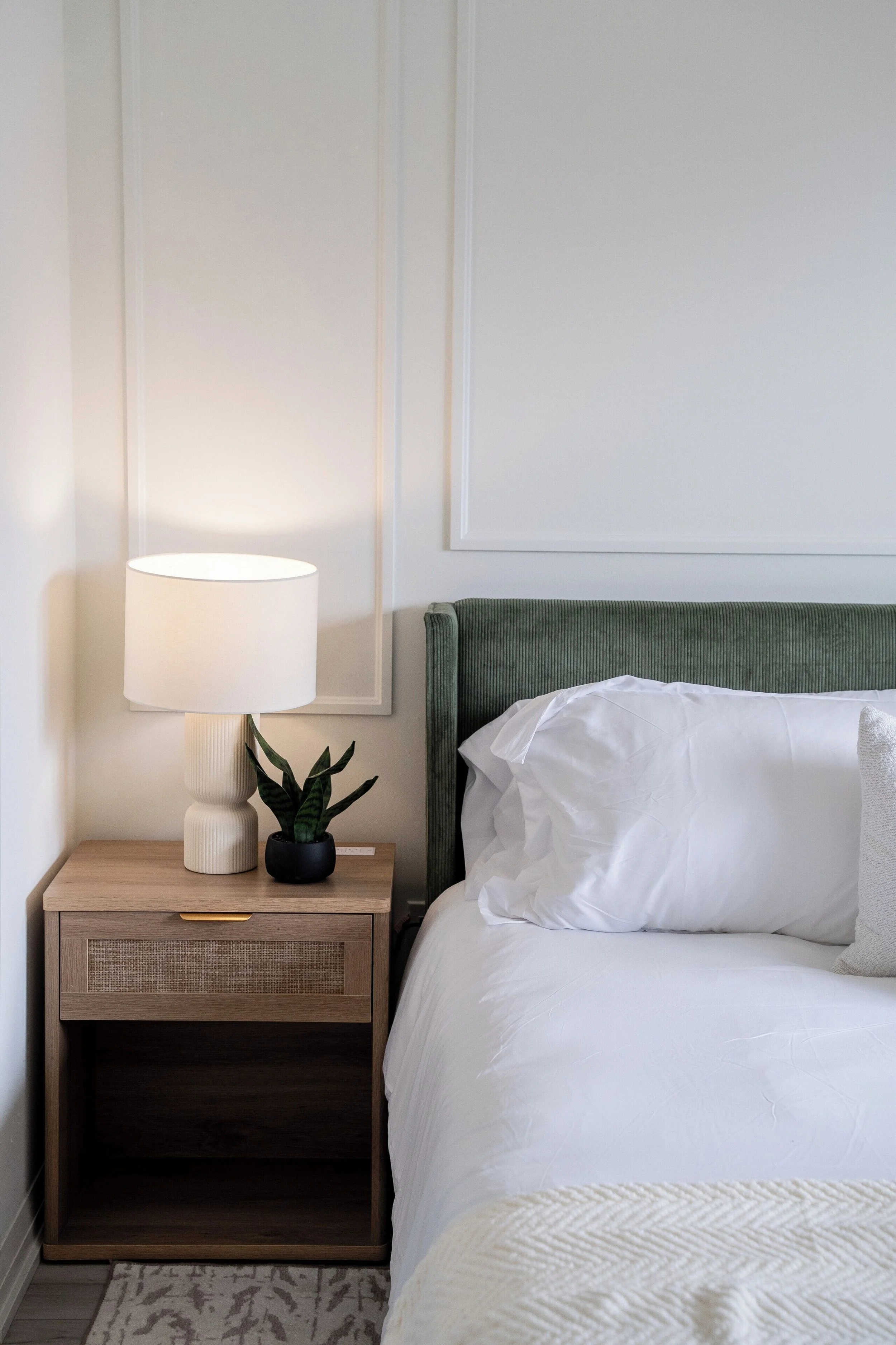 bedroom1_3rd.jpg