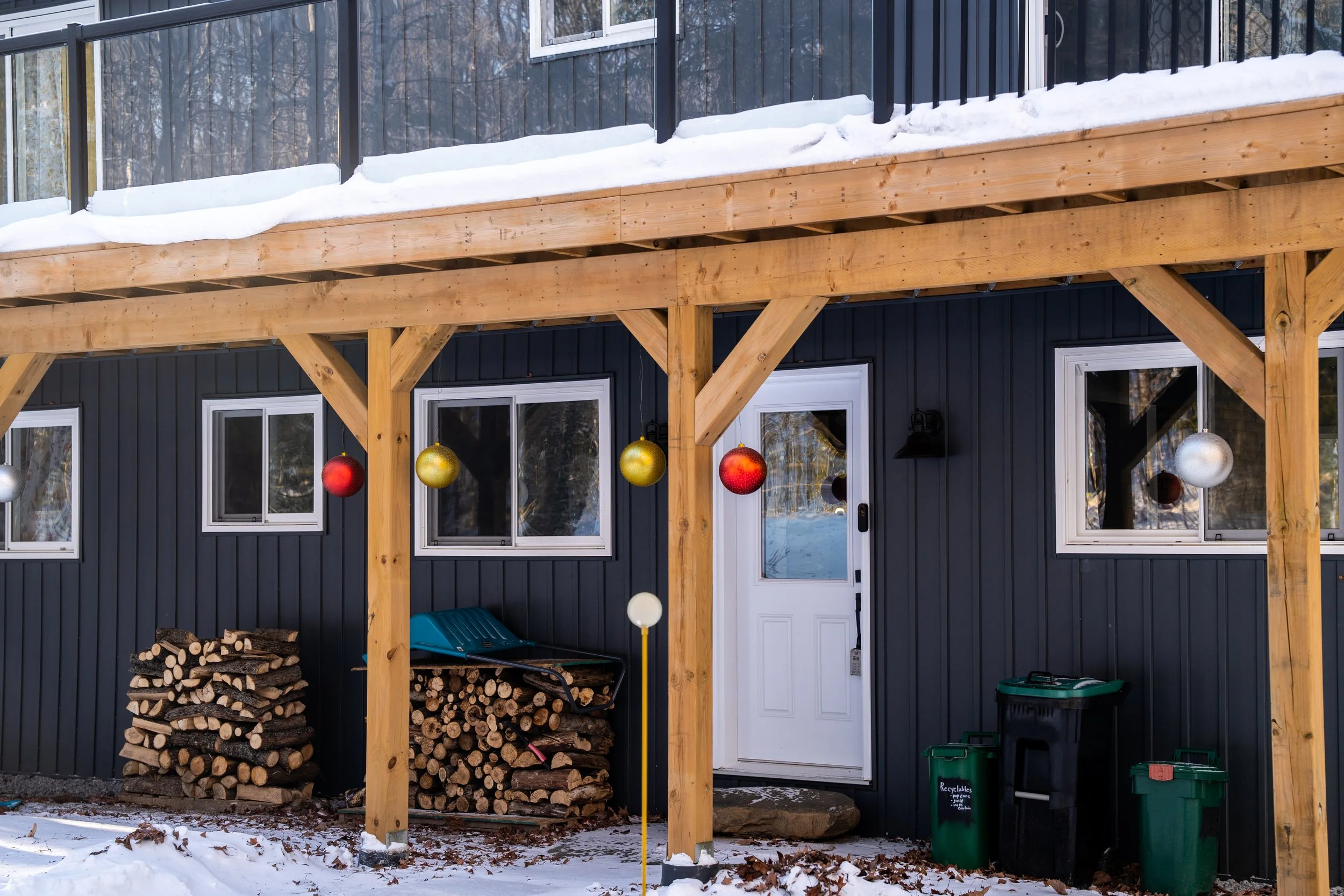 Cedar and Sand Lakehouse Christmas Winter 2025-19.jpg