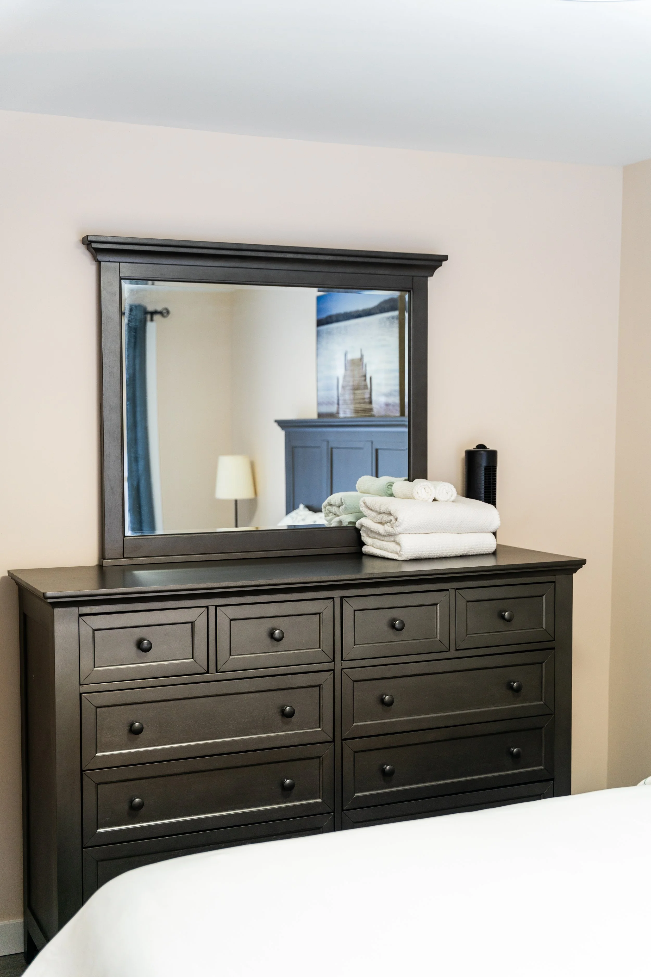 Cedar and Sand Lakehouse Christmas Winter 2025-53.jpg