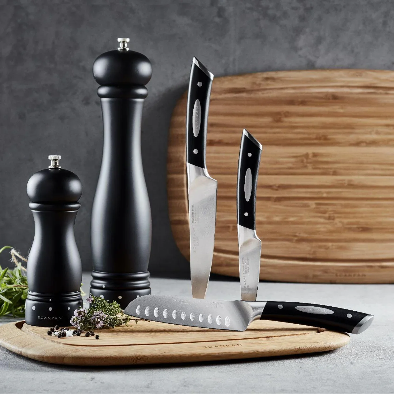 scanpan-cutting-board-and-knives-thomas-darcey.webp