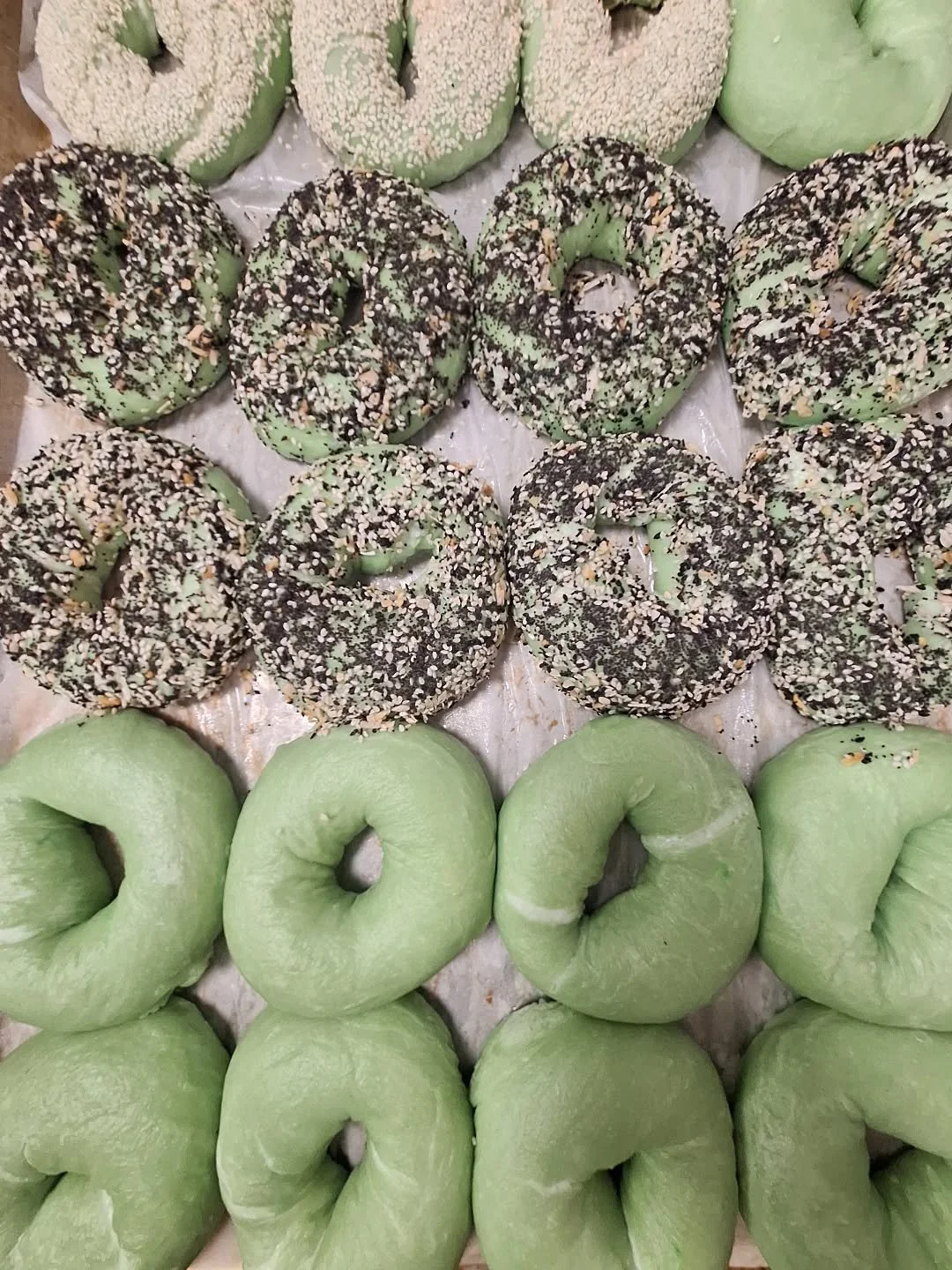 Happy Saint Patrick's Day! 
******************************************

Today was a pleasure, making spinach-based bagels. As natural as it gets. Come and dine with us, enjoying our homemade specialties daily!