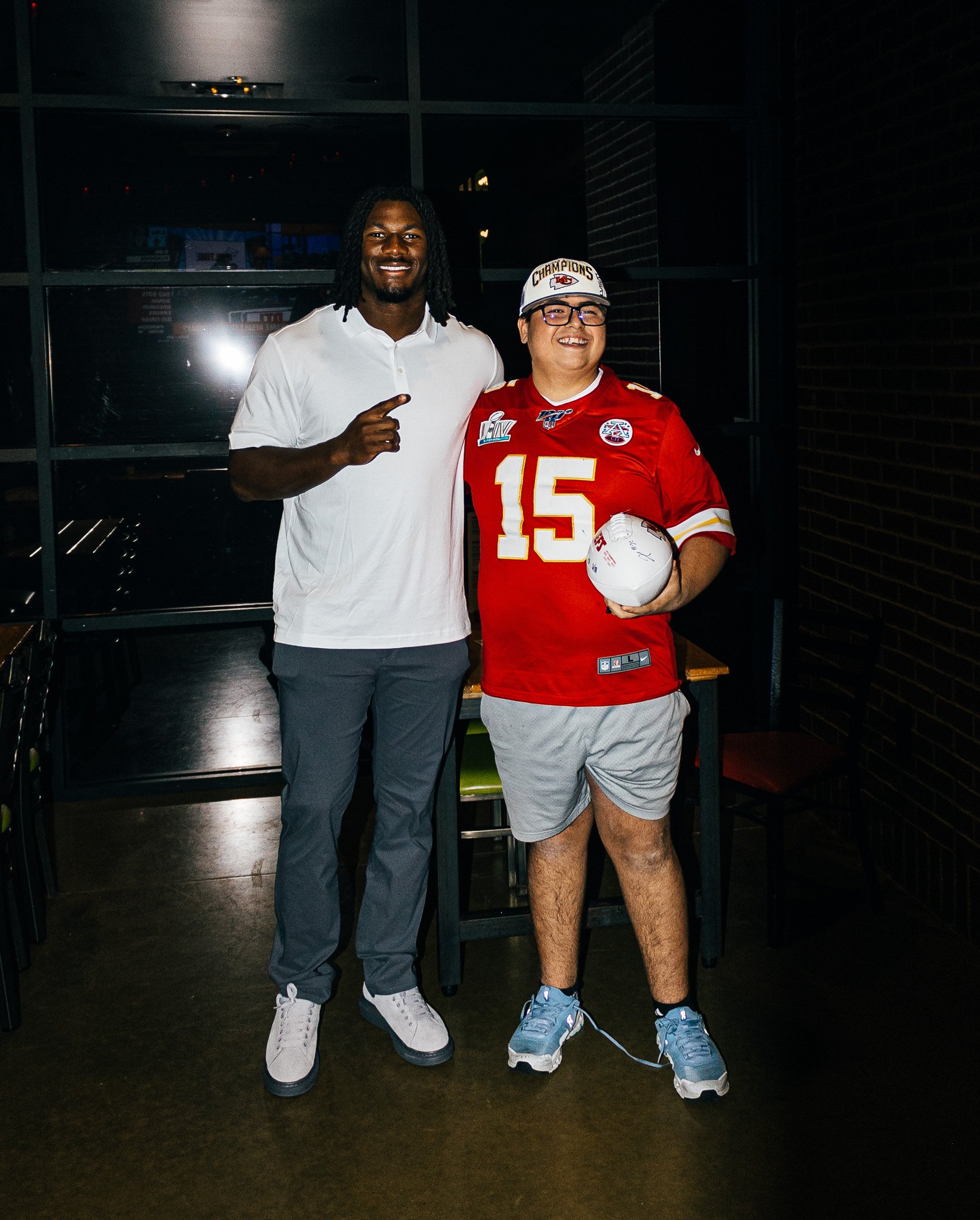 R Mason Thomas with a fan during Kansas City Huddle Live taping