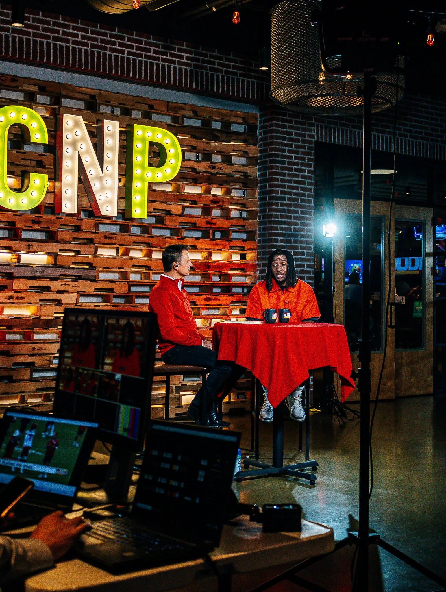 Kansas City Huddle hosts Nohl Williams and Rob Collins lead a live football conversation.