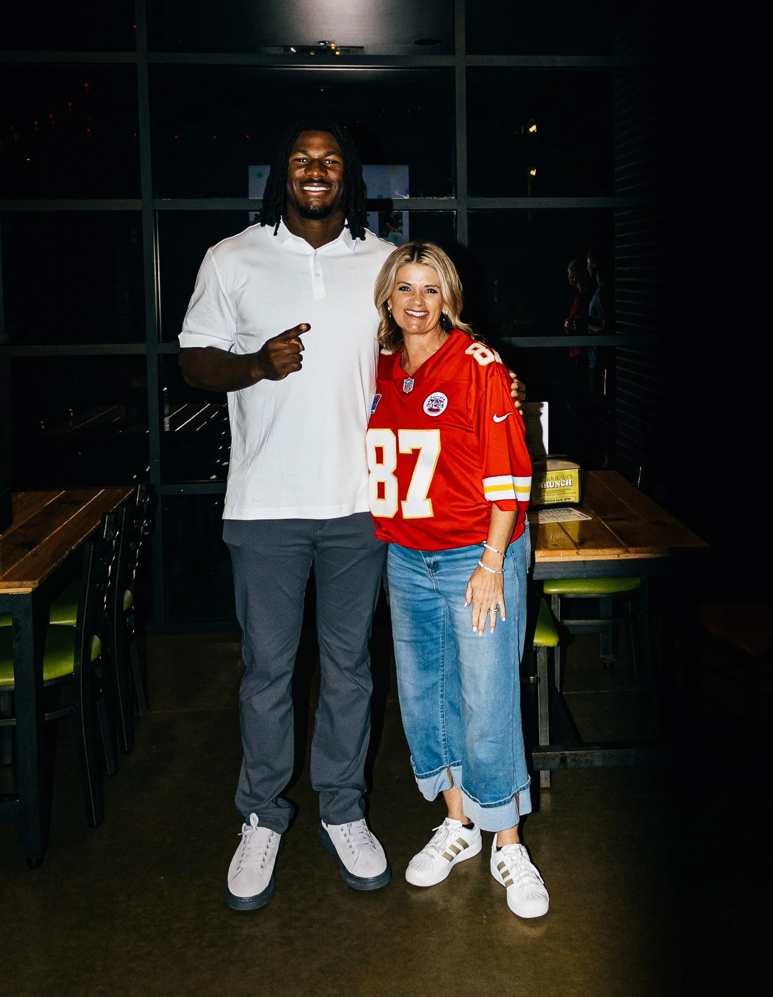 R Mason Thomas with a fan during Kansas City Huddle Live taping