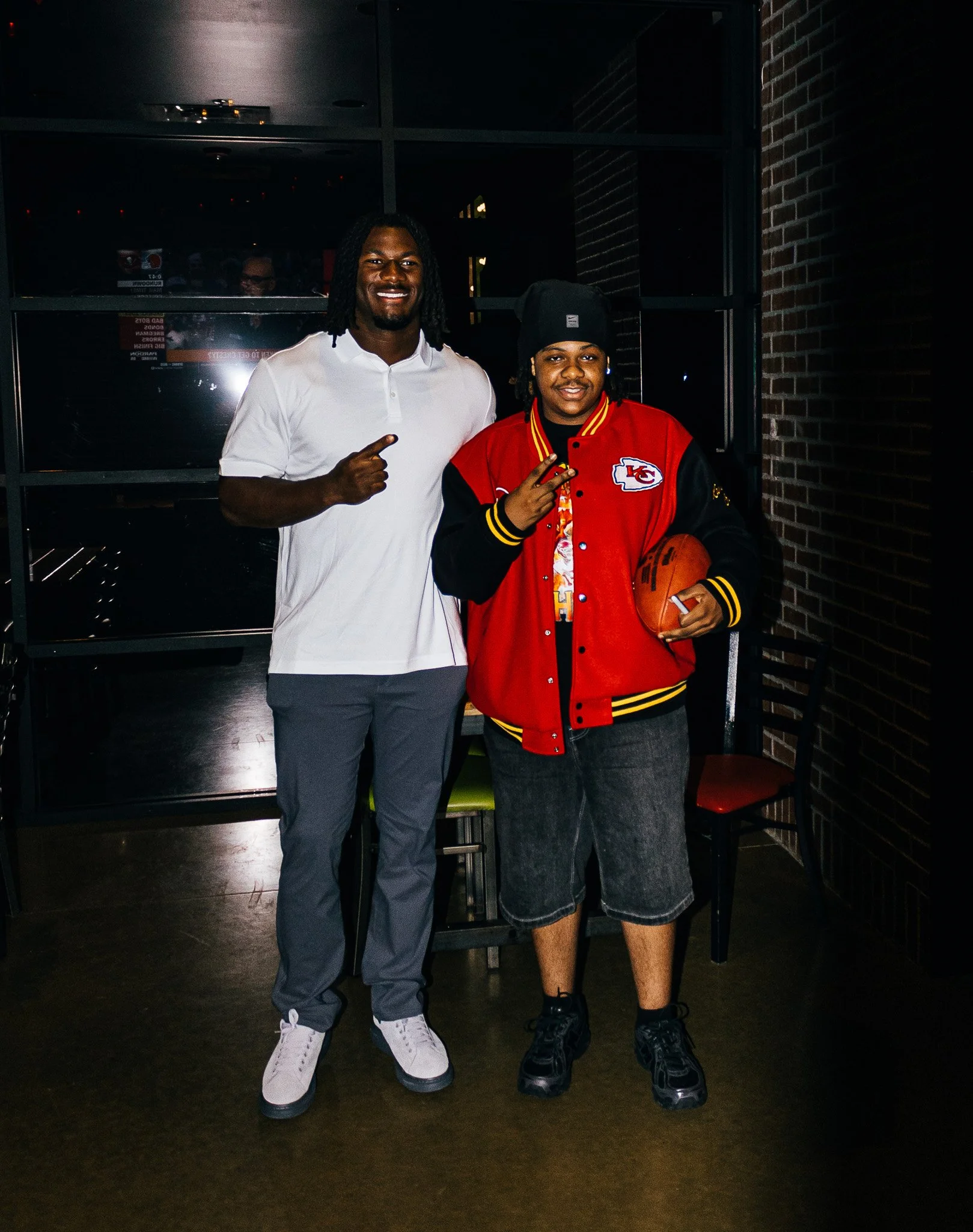 R Mason Thomas with a fan during Kansas City Huddle Live taping
