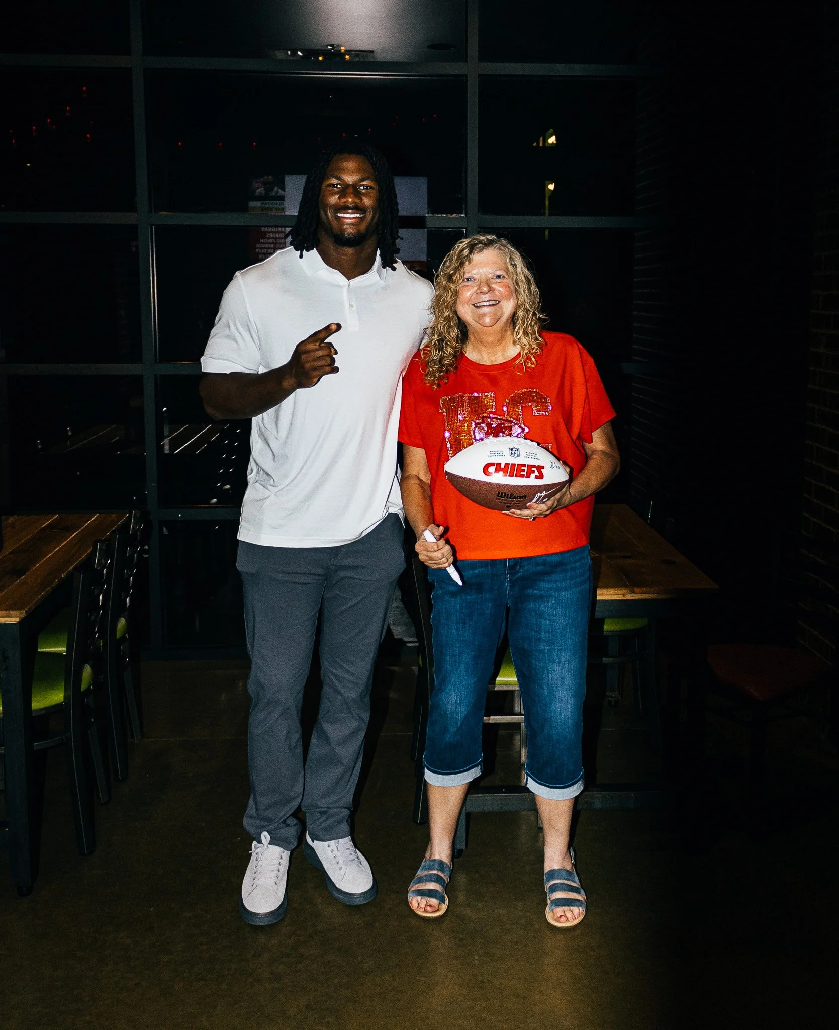R Mason Thomas with a fan during Kansas City Huddle Live taping