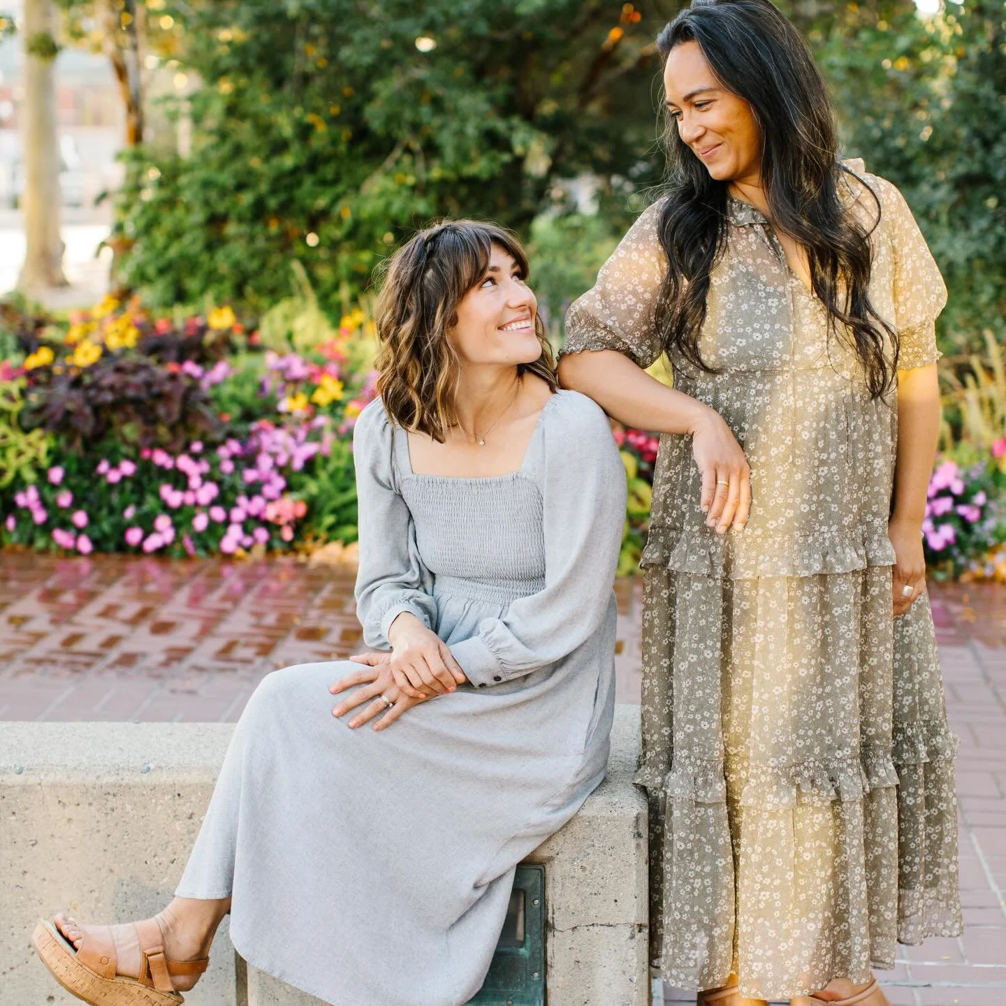 💁🏻&zwj;♀️😍The expression of two gals who just met and could tell instantaneously, we&rsquo;d stumbled upon the right partnership for big time creation. 

🤰🏻Deep Roots Collective is a heart and soul project and the absolute COOLEST feeling in the