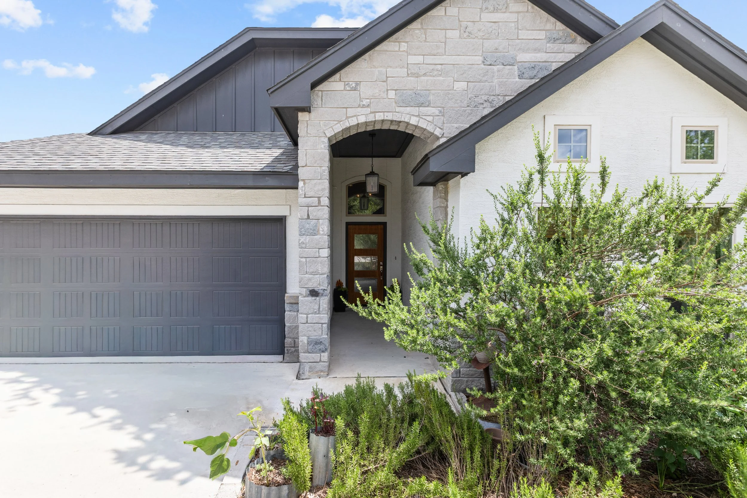 28210 versant hills-3.jpg