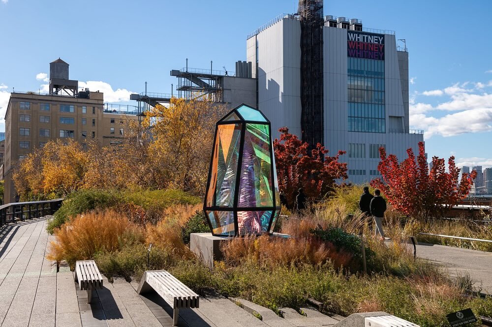 On this beautiful spring day in New York, we look back on Kapwani Kiwanga&rsquo;s reflective sculpture On Growth, presented by High Line Art from November 2023 - February 2025. With a fern enclosed inside a jewel-like, dichroic glass structure refere