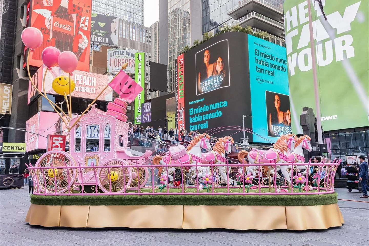 On October 15th Yvette Mayorga&rsquo;s (@yvettemayorga) monumental new sculpture &lsquo;Magic Grasshopper&rsquo; opened in Times Square. Presented by Times Square Arts (@tsqarts) the 30-foot kinetic and fantastical work is rich with the artist&rsquo;